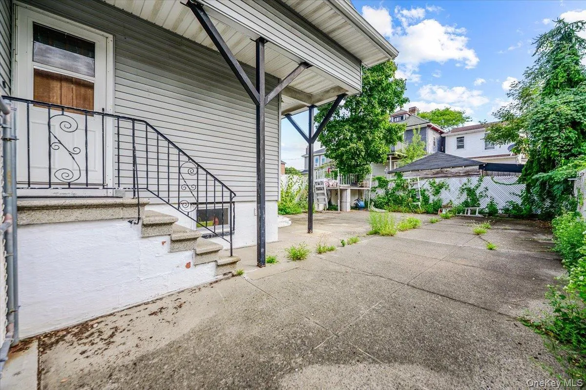 950 Edison Avenue, New York, NY, 3 Bedrooms Bedrooms, 6 Rooms Rooms,3 BathroomsBathrooms,Residential,For Rent,Edison,0,1052633 950 Edison Avenue, New York, NY, 3 Bedrooms Bedrooms, 6 Rooms Rooms,3 BathroomsBathrooms,Residential,For Rent,Edison,0,1052633