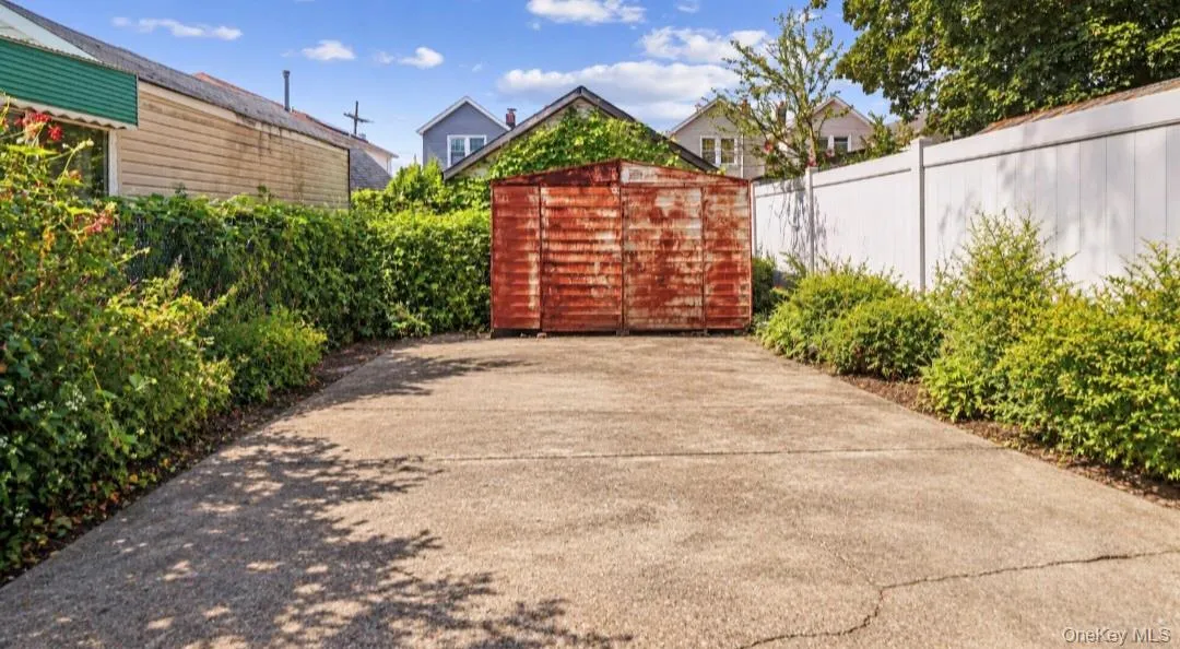 11206 148th Street, New York, NY, 3 Bedrooms Bedrooms, 7 Rooms Rooms,1 BathroomBathrooms,Residential,For Rent,148th,0,1052636 11206 148th Street, New York, NY, 3 Bedrooms Bedrooms, 7 Rooms Rooms,1 BathroomBathrooms,Residential,For Rent,148th,0,1052636