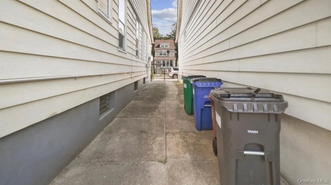 11206 148th Street, New York, NY, 3 Bedrooms Bedrooms, 7 Rooms Rooms,1 BathroomBathrooms,Residential,For Rent,148th,0,1052636 11206 148th Street, New York, NY, 3 Bedrooms Bedrooms, 7 Rooms Rooms,1 BathroomBathrooms,Residential,For Rent,148th,0,1052636