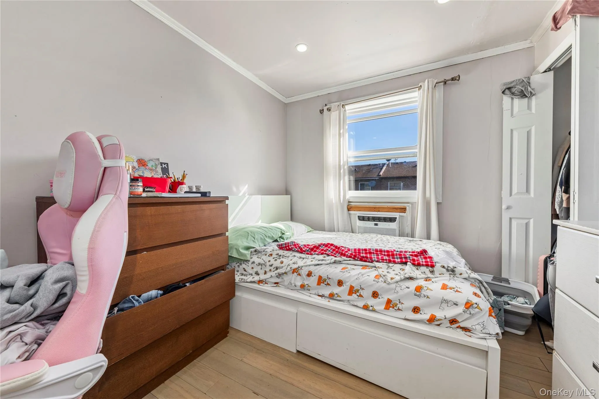 368 Balcom Avenue, New York, NY, 6 Bedrooms Bedrooms, 10 Rooms Rooms,3 BathroomsBathrooms,Residential,For Rent,Balcom,0,1052640 368 Balcom Avenue, New York, NY, 6 Bedrooms Bedrooms, 10 Rooms Rooms,3 BathroomsBathrooms,Residential,For Rent,Balcom,0,1052640