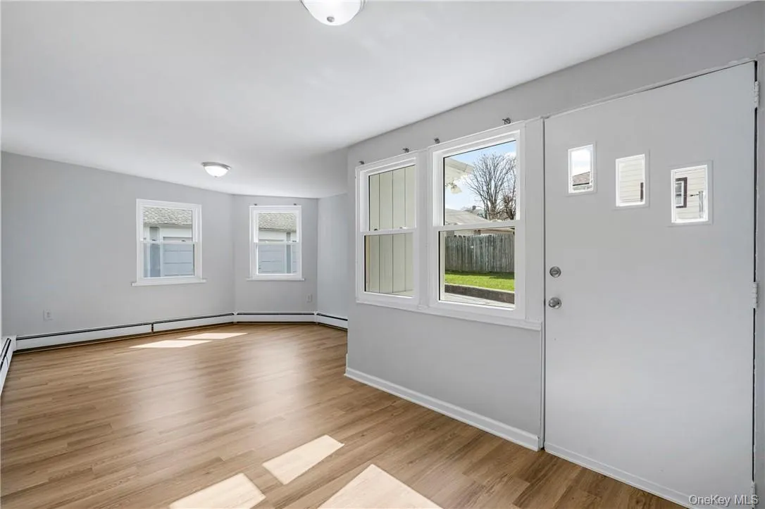 10 Lafayette Street, New Rochelle, NY, 3 Bedrooms Bedrooms, 5 Rooms Rooms,1 BathroomBathrooms,Residential Lease,For Rent,Lafayette,0,1052649 10 Lafayette Street, New Rochelle, NY, 3 Bedrooms Bedrooms, 5 Rooms Rooms,1 BathroomBathrooms,Residential Lease,For Rent,Lafayette,0,1052649