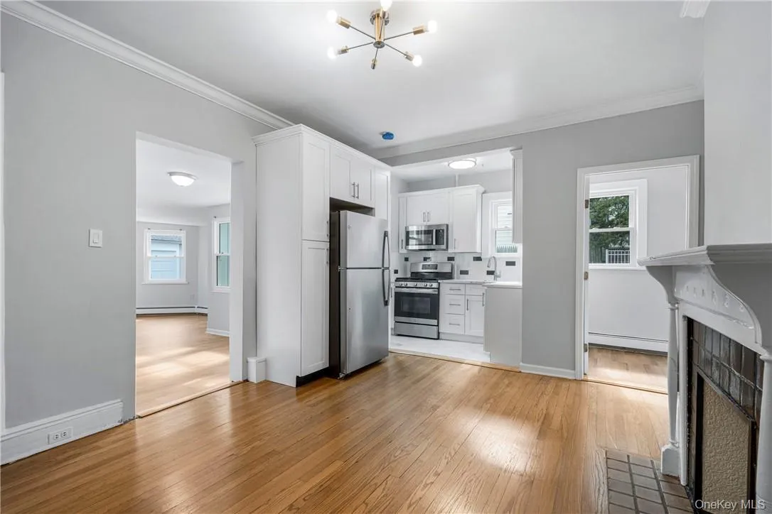 10 Lafayette Street, New Rochelle, NY, 3 Bedrooms Bedrooms, 5 Rooms Rooms,1 BathroomBathrooms,Residential Lease,For Rent,Lafayette,0,1052649 10 Lafayette Street, New Rochelle, NY, 3 Bedrooms Bedrooms, 5 Rooms Rooms,1 BathroomBathrooms,Residential Lease,For Rent,Lafayette,0,1052649