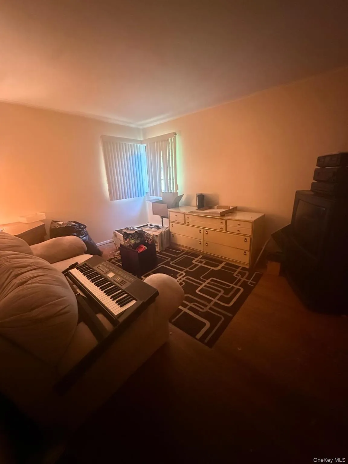 97 Hiawatha Drive, Islip, NY, 7 Bedrooms Bedrooms, 12 Rooms Rooms,2 BathroomsBathrooms,Residential,For Rent,Hiawatha,0,1052650 97 Hiawatha Drive, Islip, NY, 7 Bedrooms Bedrooms, 12 Rooms Rooms,2 BathroomsBathrooms,Residential,For Rent,Hiawatha,0,1052650