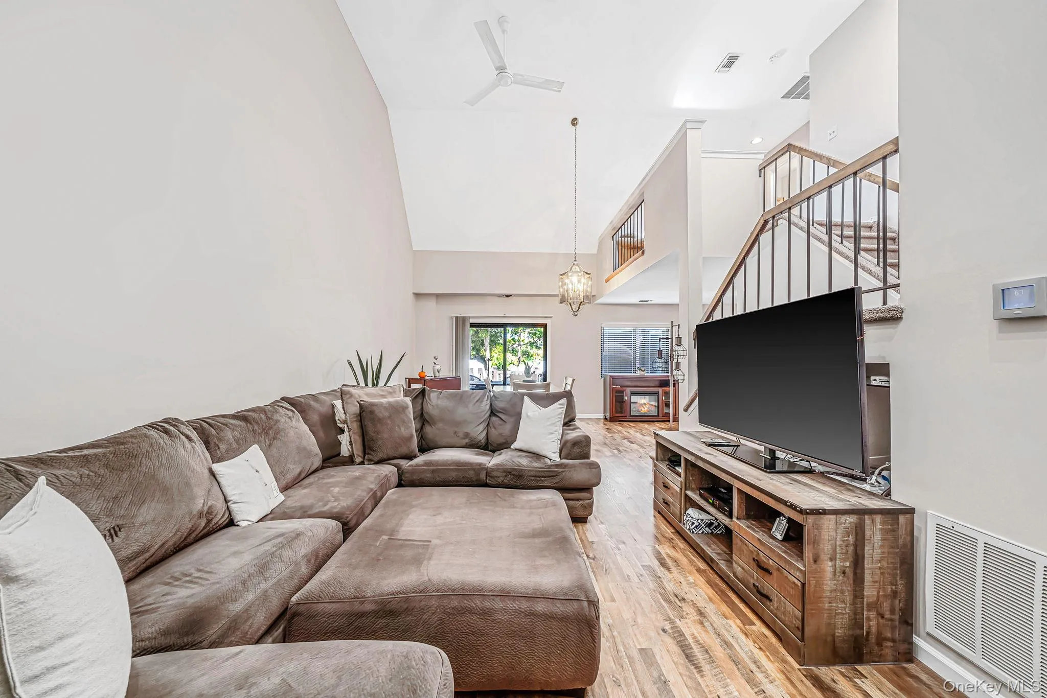 133 Southgate Drive, Oyster Bay, NY, 3 Bedrooms Bedrooms, 8 Rooms Rooms,2 BathroomsBathrooms,Residential,For Rent,Southgate,0,1052652 133 Southgate Drive, Oyster Bay, NY, 3 Bedrooms Bedrooms, 8 Rooms Rooms,2 BathroomsBathrooms,Residential,For Rent,Southgate,0,1052652