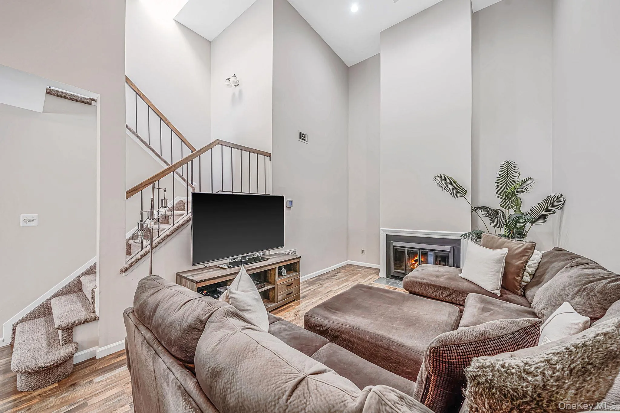 133 Southgate Drive, Oyster Bay, NY, 3 Bedrooms Bedrooms, 8 Rooms Rooms,2 BathroomsBathrooms,Residential,For Rent,Southgate,0,1052652 133 Southgate Drive, Oyster Bay, NY, 3 Bedrooms Bedrooms, 8 Rooms Rooms,2 BathroomsBathrooms,Residential,For Rent,Southgate,0,1052652