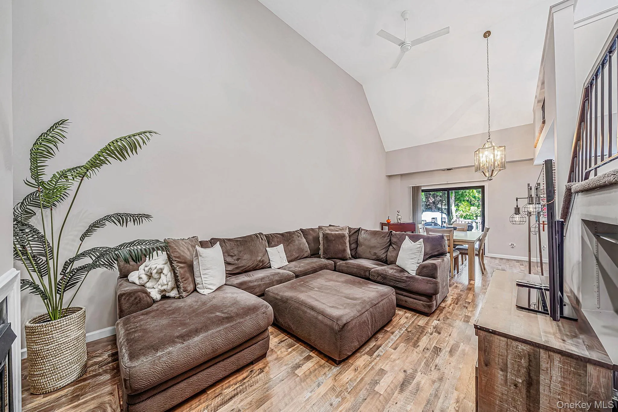 133 Southgate Drive, Oyster Bay, NY, 3 Bedrooms Bedrooms, 8 Rooms Rooms,2 BathroomsBathrooms,Residential,For Rent,Southgate,0,1052652 133 Southgate Drive, Oyster Bay, NY, 3 Bedrooms Bedrooms, 8 Rooms Rooms,2 BathroomsBathrooms,Residential,For Rent,Southgate,0,1052652