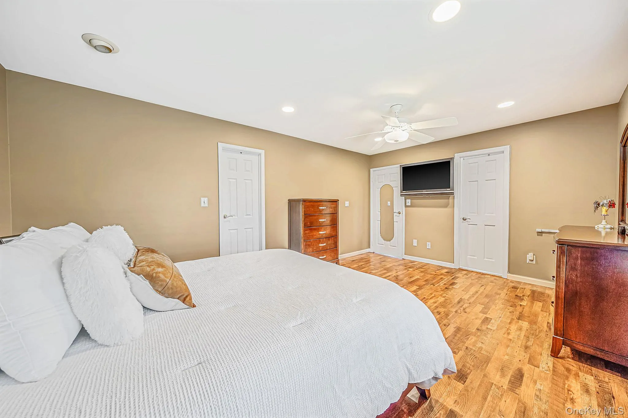 133 Southgate Drive, Oyster Bay, NY, 3 Bedrooms Bedrooms, 8 Rooms Rooms,2 BathroomsBathrooms,Residential,For Rent,Southgate,0,1052652 133 Southgate Drive, Oyster Bay, NY, 3 Bedrooms Bedrooms, 8 Rooms Rooms,2 BathroomsBathrooms,Residential,For Rent,Southgate,0,1052652