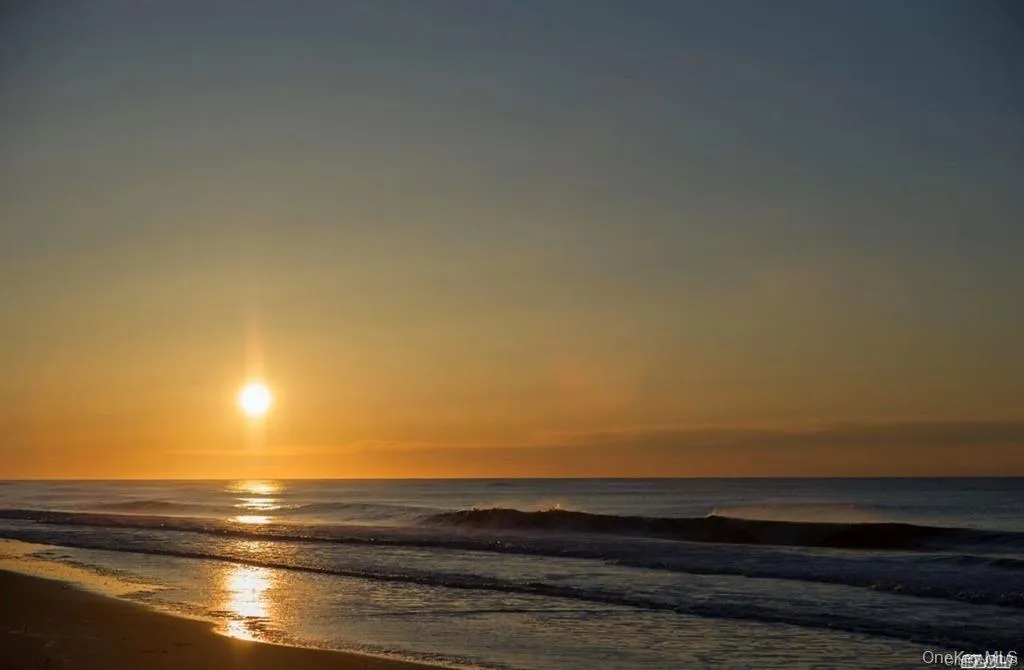 Enjoy breathtaking sunrises -Your daily morning wake up call Enjoy breathtaking sunrises -Your daily morning wake up call