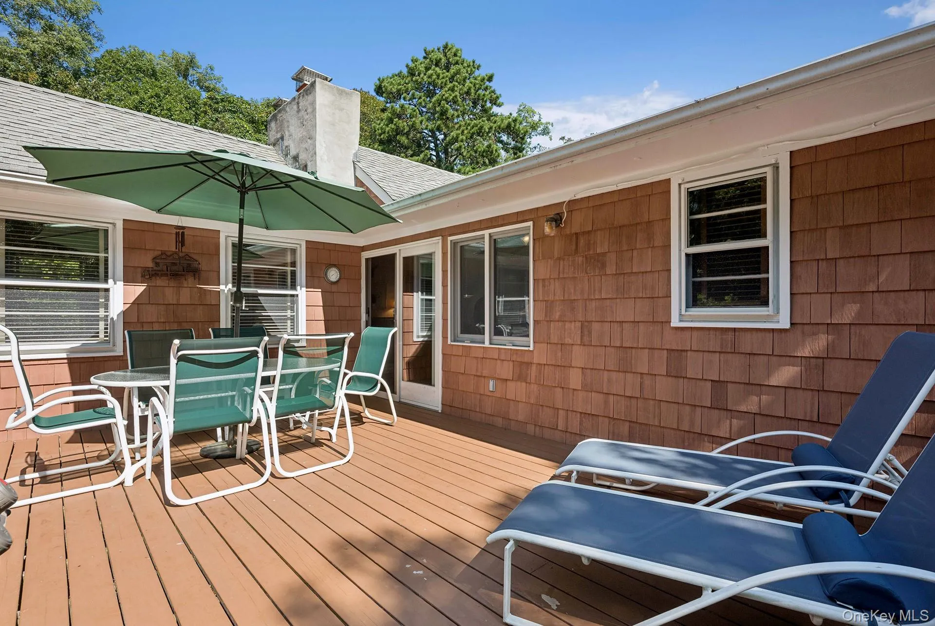 6 Surf Drive, East Hampton, New York 11930