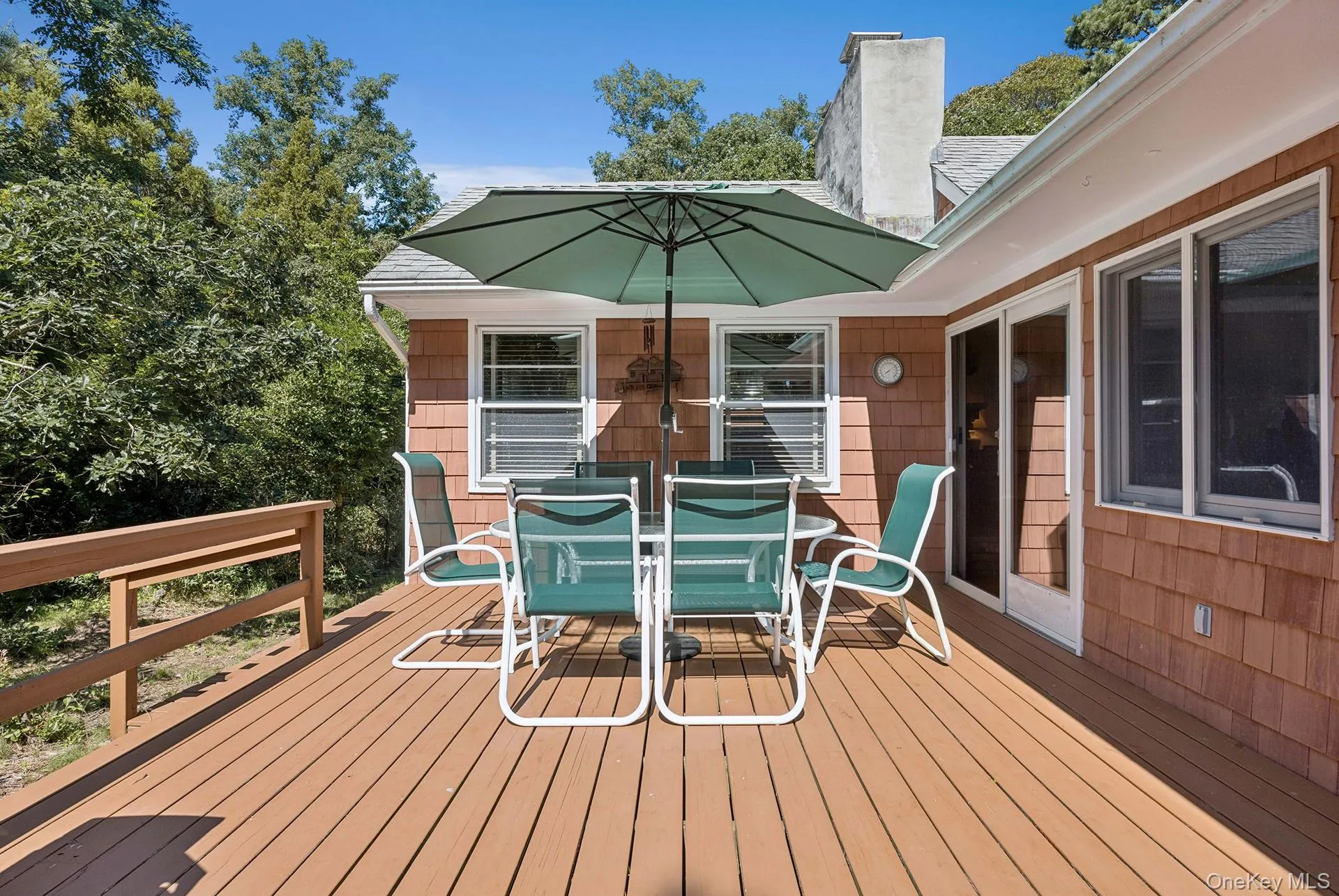 6 Surf Drive, East Hampton, New York 11930