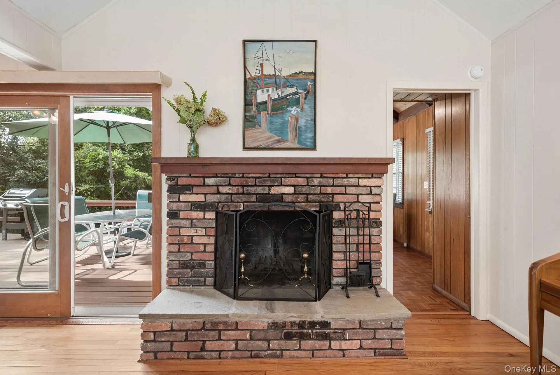 6 Surf Drive, East Hampton, New York 11930