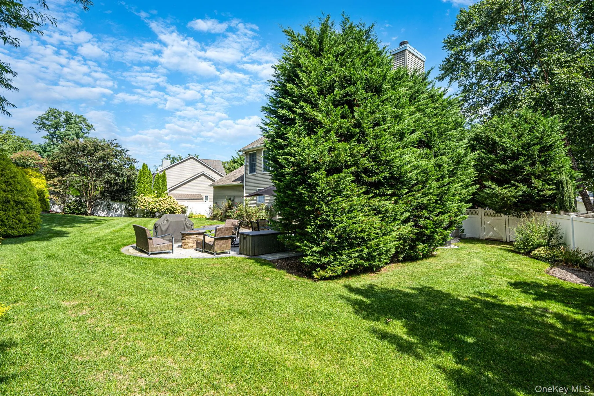 9 Franciscan Lane, Smithtown, NY, 4 Bedrooms Bedrooms, 8 Rooms Rooms,2 BathroomsBathrooms,Residential,For Rent,Franciscan,0,1052663 9 Franciscan Lane, Smithtown, NY, 4 Bedrooms Bedrooms, 8 Rooms Rooms,2 BathroomsBathrooms,Residential,For Rent,Franciscan,0,1052663