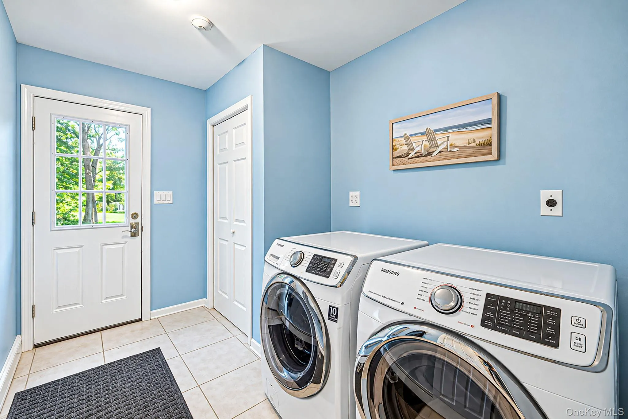 4 Kroft Court, Huntington, NY, 5 Bedrooms Bedrooms, 9 Rooms Rooms,2 BathroomsBathrooms,Residential,For Rent,Kroft,0,1052664 4 Kroft Court, Huntington, NY, 5 Bedrooms Bedrooms, 9 Rooms Rooms,2 BathroomsBathrooms,Residential,For Rent,Kroft,0,1052664