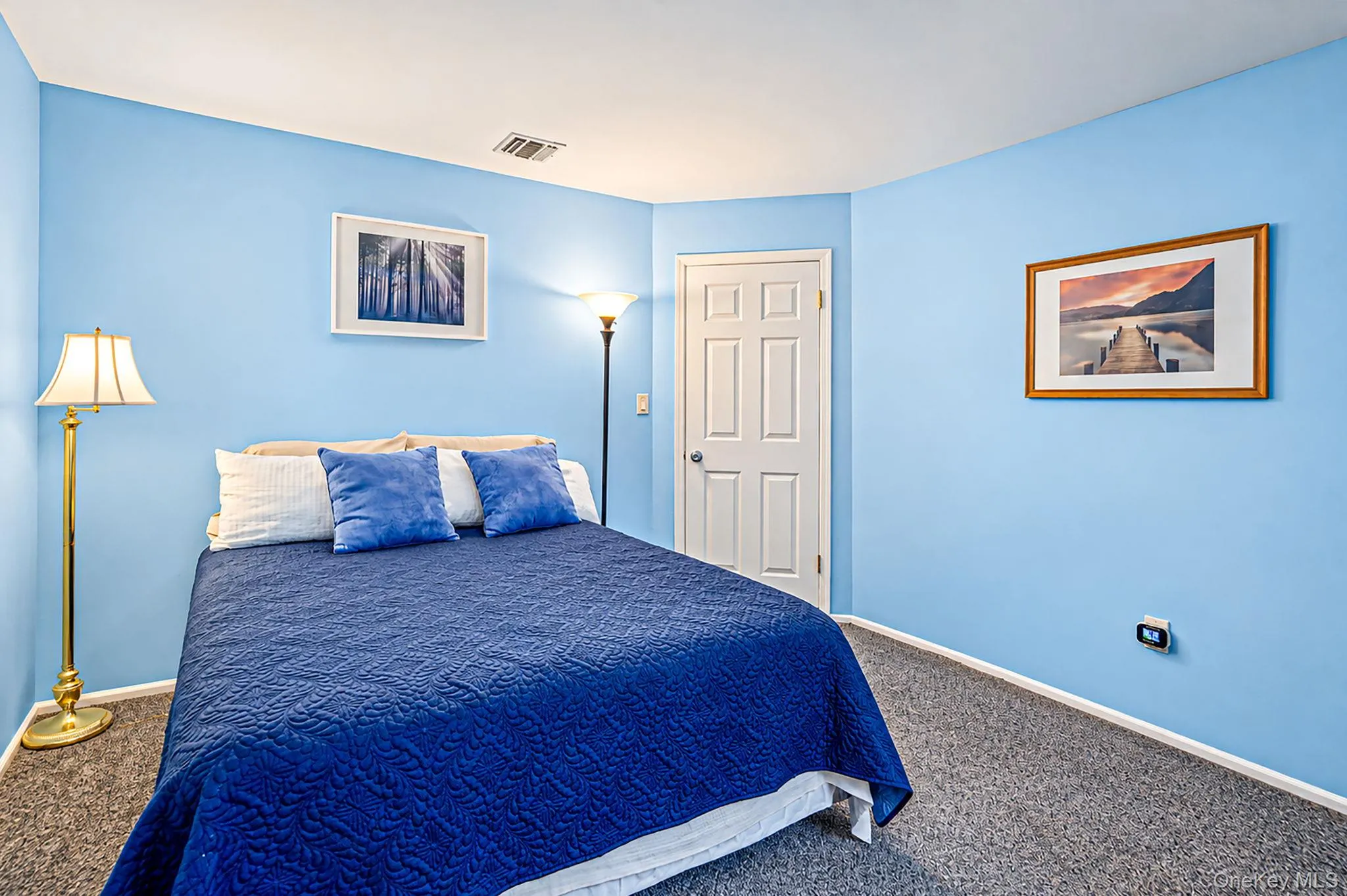 4 Kroft Court, Huntington, NY, 5 Bedrooms Bedrooms, 9 Rooms Rooms,2 BathroomsBathrooms,Residential,For Rent,Kroft,0,1052664 4 Kroft Court, Huntington, NY, 5 Bedrooms Bedrooms, 9 Rooms Rooms,2 BathroomsBathrooms,Residential,For Rent,Kroft,0,1052664