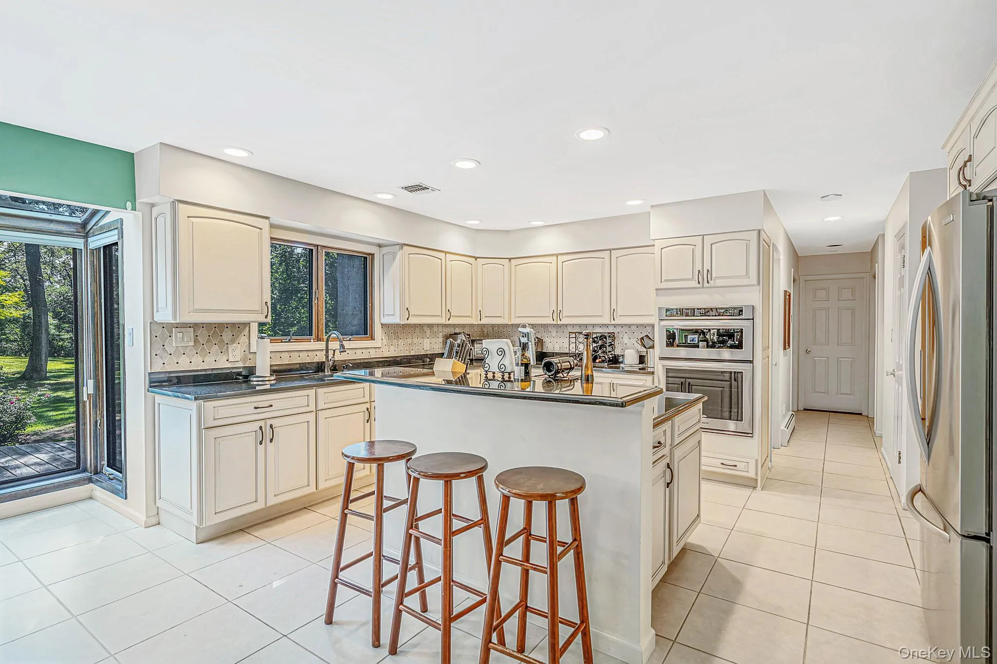 4 Kroft Court, Huntington, NY, 5 Bedrooms Bedrooms, 9 Rooms Rooms,2 BathroomsBathrooms,Residential,For Rent,Kroft,0,1052664 4 Kroft Court, Huntington, NY, 5 Bedrooms Bedrooms, 9 Rooms Rooms,2 BathroomsBathrooms,Residential,For Rent,Kroft,0,1052664
