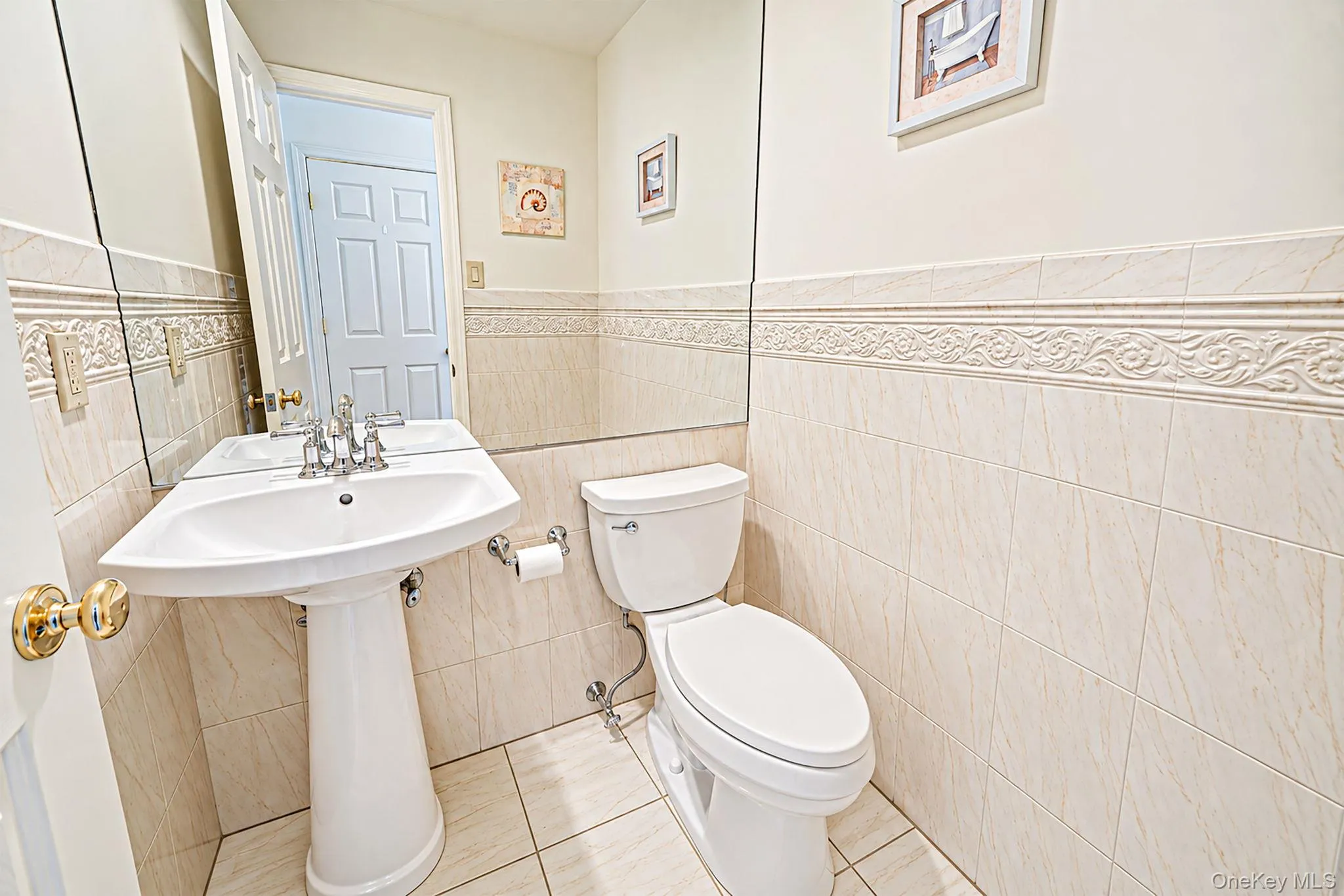 4 Kroft Court, Huntington, NY, 5 Bedrooms Bedrooms, 9 Rooms Rooms,2 BathroomsBathrooms,Residential,For Rent,Kroft,0,1052664 4 Kroft Court, Huntington, NY, 5 Bedrooms Bedrooms, 9 Rooms Rooms,2 BathroomsBathrooms,Residential,For Rent,Kroft,0,1052664