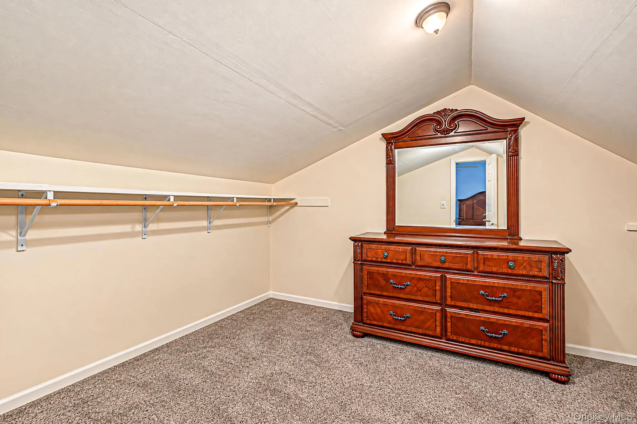 4 Kroft Court, Huntington, NY, 5 Bedrooms Bedrooms, 9 Rooms Rooms,2 BathroomsBathrooms,Residential,For Rent,Kroft,0,1052664 4 Kroft Court, Huntington, NY, 5 Bedrooms Bedrooms, 9 Rooms Rooms,2 BathroomsBathrooms,Residential,For Rent,Kroft,0,1052664