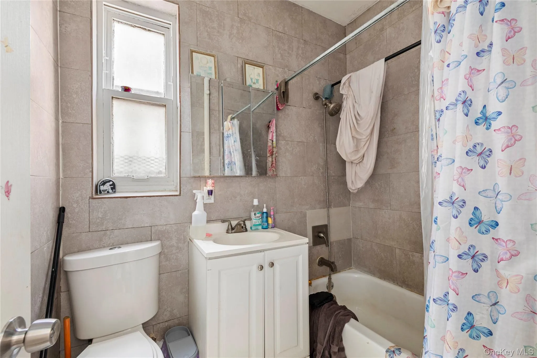 1814 Phelan Place, New York, NY, 10 Bedrooms Bedrooms, 13 Rooms Rooms,3 BathroomsBathrooms,Residential,For Rent,Phelan,0,1052665 1814 Phelan Place, New York, NY, 10 Bedrooms Bedrooms, 13 Rooms Rooms,3 BathroomsBathrooms,Residential,For Rent,Phelan,0,1052665
