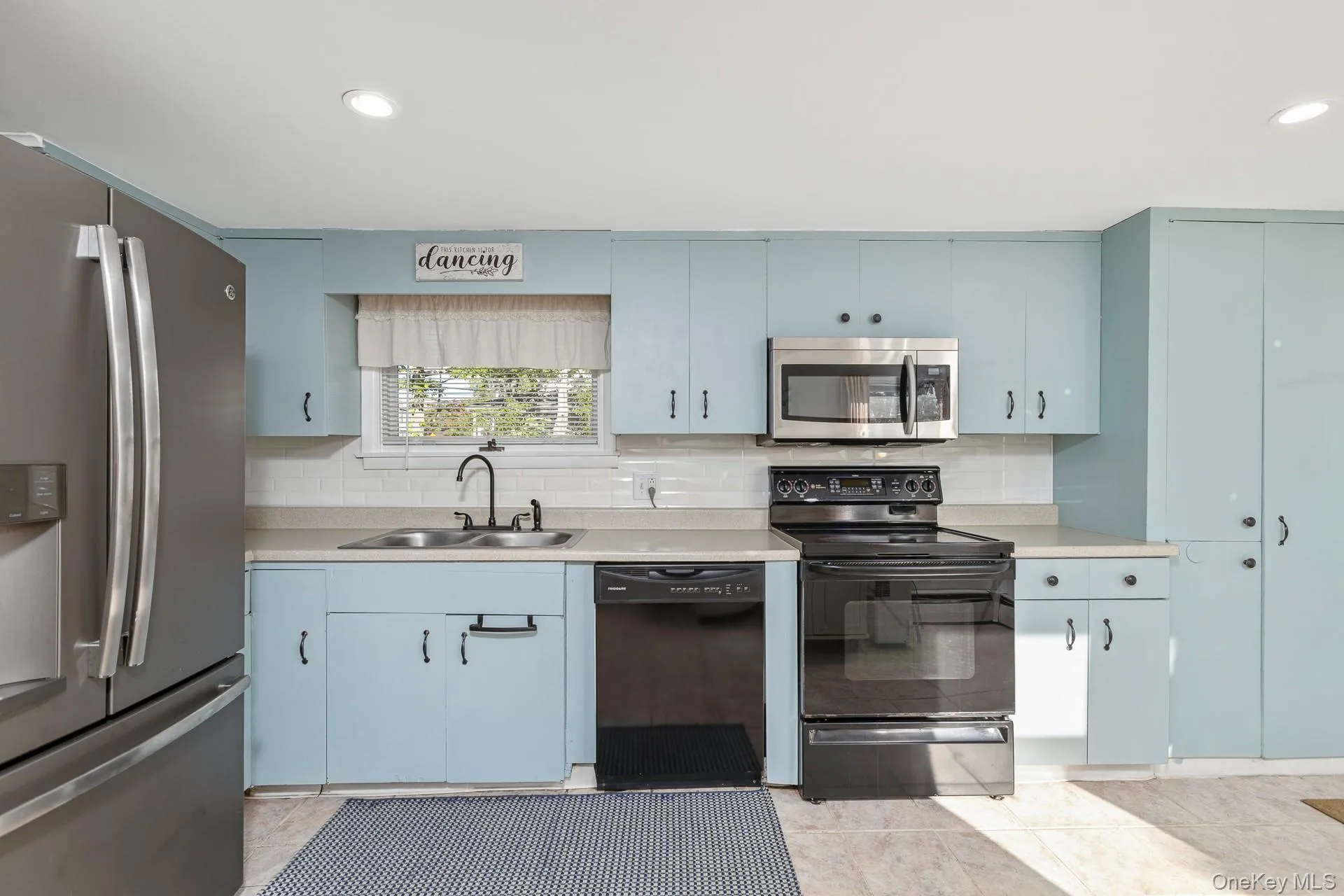 455 Montauk Highway, Southampton, NY, 2 Bedrooms Bedrooms, 7 Rooms Rooms,2 BathroomsBathrooms,Residential,For Rent,Montauk,0,1052668 455 Montauk Highway, Southampton, NY, 2 Bedrooms Bedrooms, 7 Rooms Rooms,2 BathroomsBathrooms,Residential,For Rent,Montauk,0,1052668