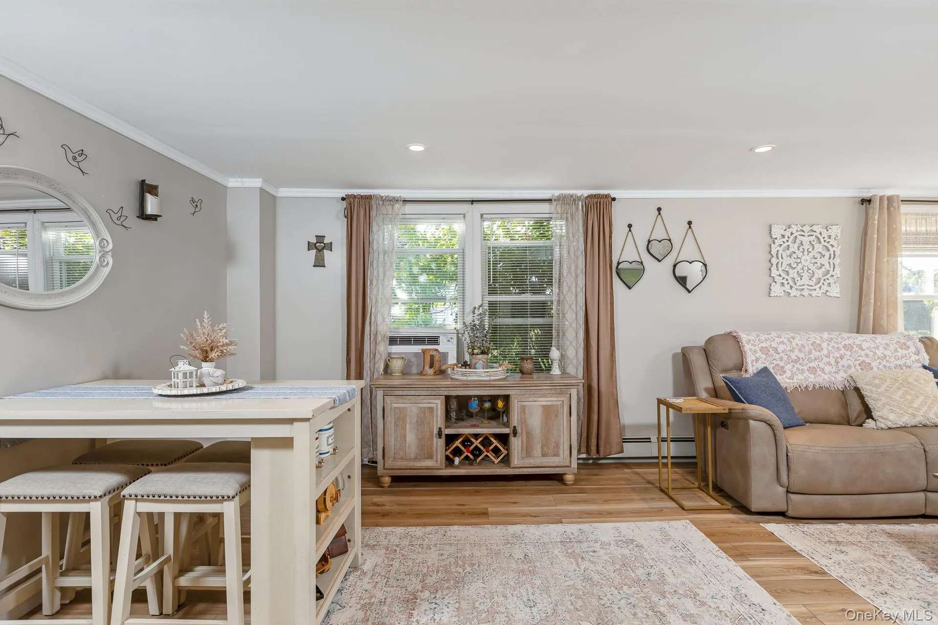 455 Montauk Highway, Southampton, NY, 2 Bedrooms Bedrooms, 7 Rooms Rooms,2 BathroomsBathrooms,Residential,For Rent,Montauk,0,1052668 455 Montauk Highway, Southampton, NY, 2 Bedrooms Bedrooms, 7 Rooms Rooms,2 BathroomsBathrooms,Residential,For Rent,Montauk,0,1052668