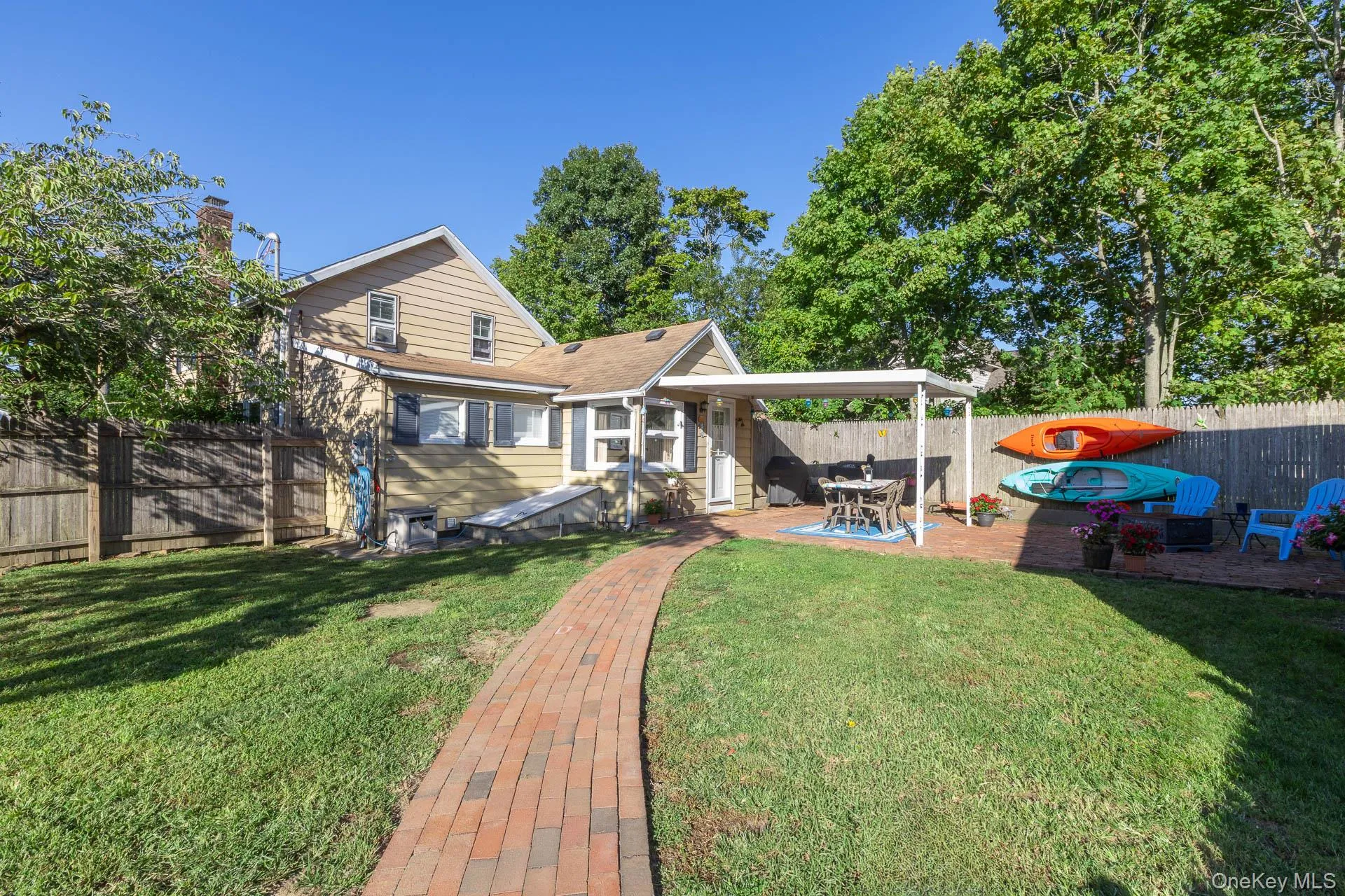 455 Montauk Highway, Southampton, NY, 2 Bedrooms Bedrooms, 7 Rooms Rooms,2 BathroomsBathrooms,Residential,For Rent,Montauk,0,1052668 455 Montauk Highway, Southampton, NY, 2 Bedrooms Bedrooms, 7 Rooms Rooms,2 BathroomsBathrooms,Residential,For Rent,Montauk,0,1052668