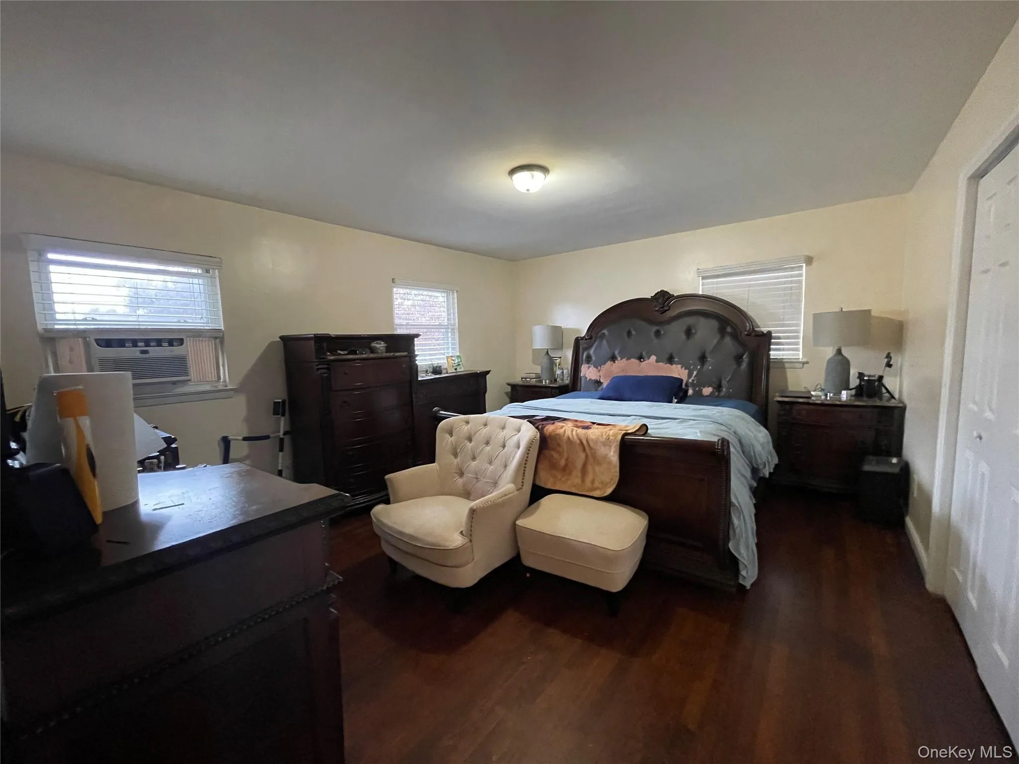 230 Westbury Boulevard, Hempstead, NY, 3 Bedrooms Bedrooms, 7 Rooms Rooms,2 BathroomsBathrooms,Residential,For Rent,Westbury,0,1052676 230 Westbury Boulevard, Hempstead, NY, 3 Bedrooms Bedrooms, 7 Rooms Rooms,2 BathroomsBathrooms,Residential,For Rent,Westbury,0,1052676
