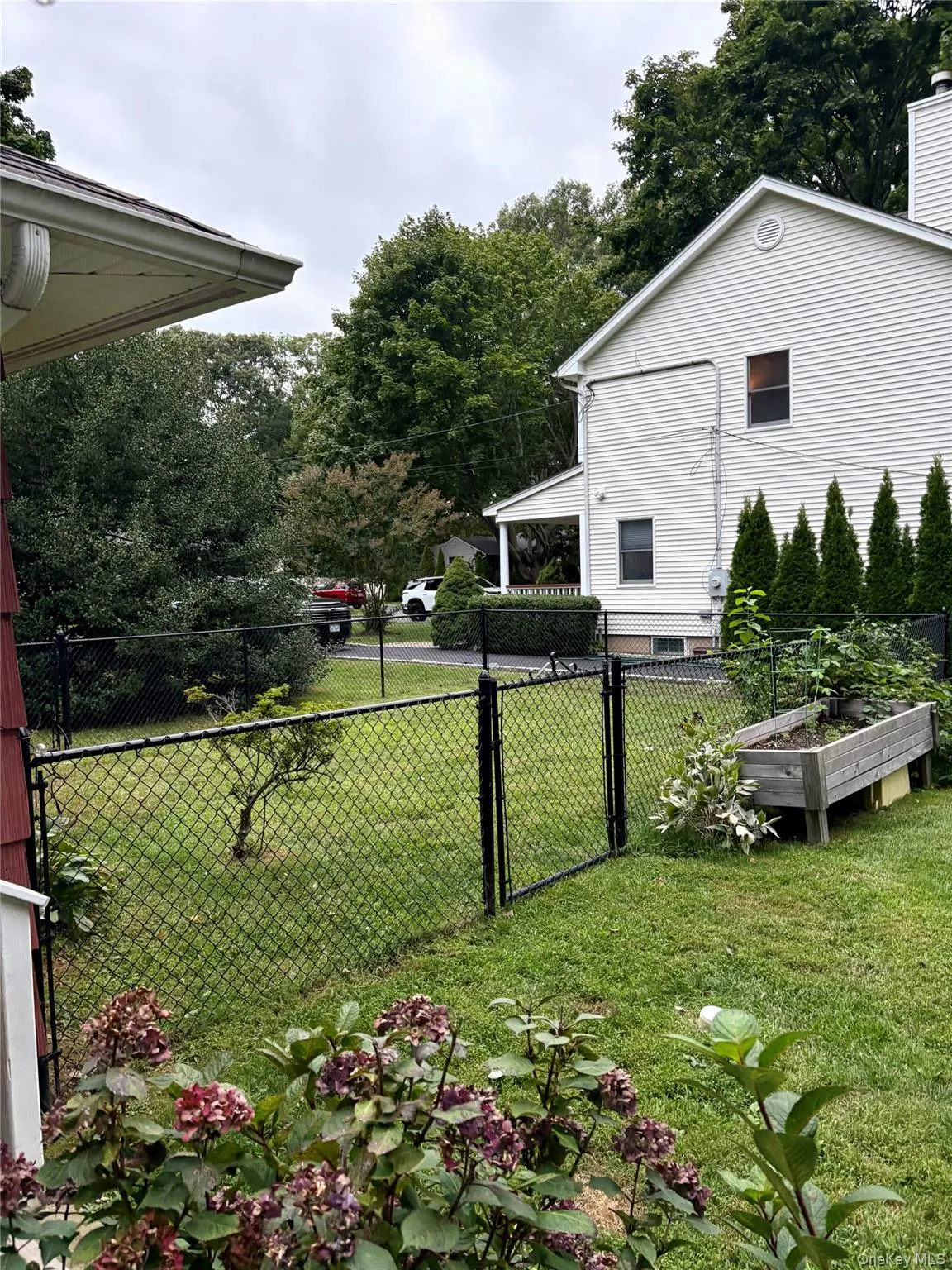 275 4th Avenue, Smithtown, NY, 2 Bedrooms Bedrooms, 5 Rooms Rooms,1 BathroomBathrooms,Residential Lease,For Rent,4th,0,1052684 275 4th Avenue, Smithtown, NY, 2 Bedrooms Bedrooms, 5 Rooms Rooms,1 BathroomBathrooms,Residential Lease,For Rent,4th,0,1052684