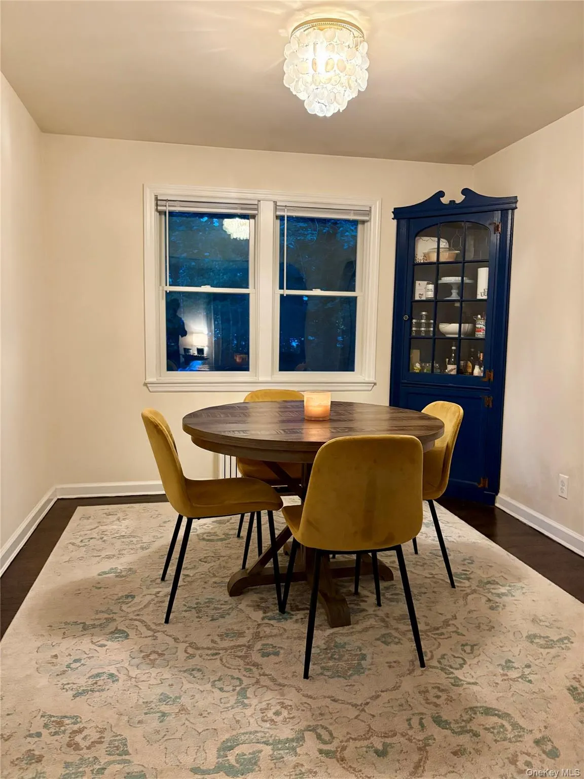 275 4th Avenue, Smithtown, NY, 2 Bedroom Bedrooms, 5 Room Rooms,1 BathroomBathrooms,Residential Lease,For Rent,4th,0,1052684 275 4th Avenue, Smithtown, NY, 2 Bedroom Bedrooms, 5 Room Rooms,1 BathroomBathrooms,Residential Lease,For Rent,4th,0,1052684