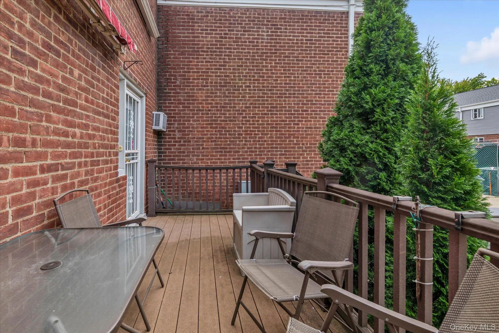 Patio w/sun setter awning that covers the entire deck to enjoy those sunny days outside Patio w/sun setter awning that covers the entire deck to enjoy those sunny days outside
