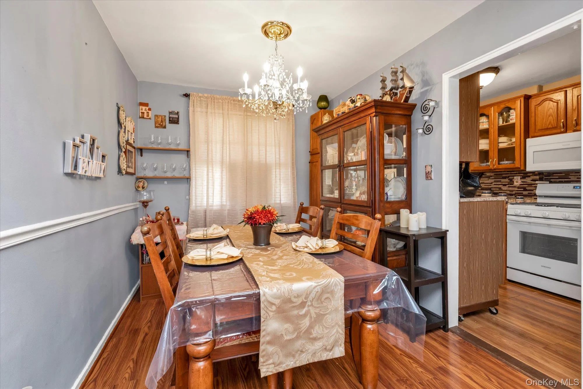 22617 Hillside Avenue, New York, NY, 2 Bedrooms Bedrooms, 5 Rooms Rooms,1 BathroomBathrooms,Residential,For Rent,Hillside,0,1052695 22617 Hillside Avenue, New York, NY, 2 Bedrooms Bedrooms, 5 Rooms Rooms,1 BathroomBathrooms,Residential,For Rent,Hillside,0,1052695