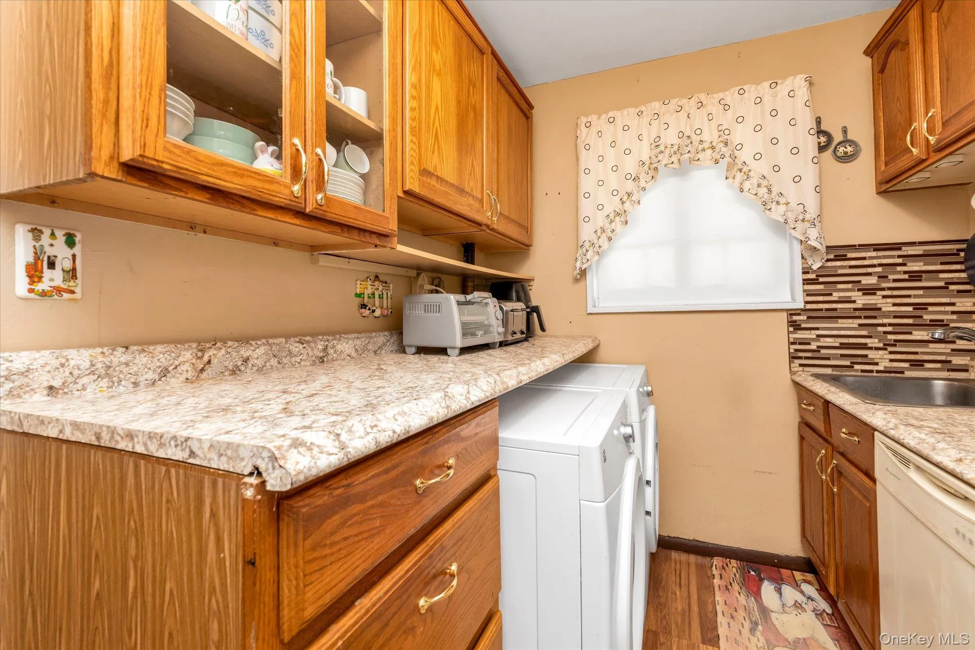 Full size Washer & Dryer, Under counter Full size Washer & Dryer, Under counter