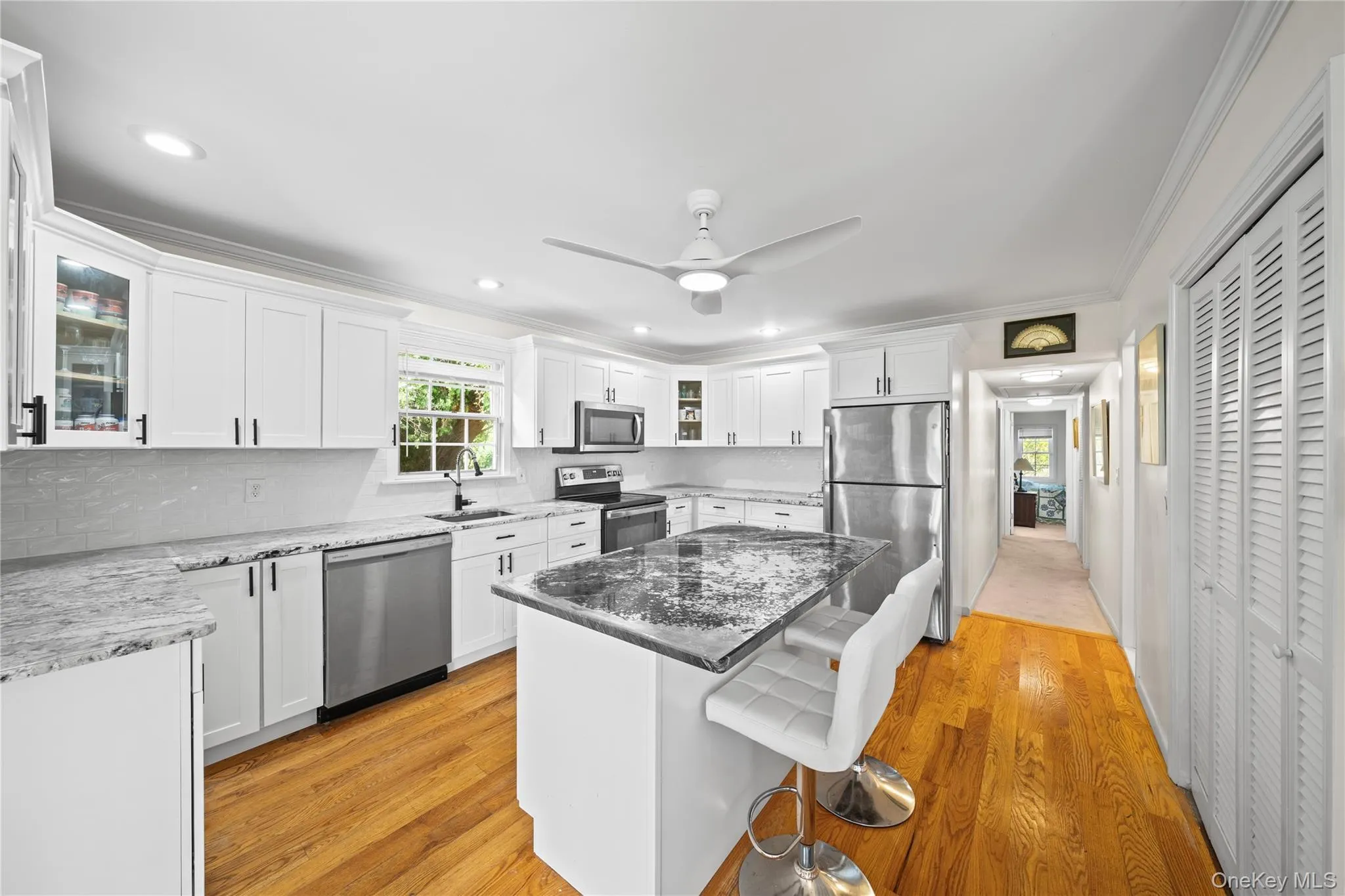 70 Middle Pond Road, Southampton, NY, 5 Bedrooms Bedrooms, 12 Rooms Rooms,2 BathroomsBathrooms,Residential,For Rent,Middle Pond,0,1052698 70 Middle Pond Road, Southampton, NY, 5 Bedrooms Bedrooms, 12 Rooms Rooms,2 BathroomsBathrooms,Residential,For Rent,Middle Pond,0,1052698