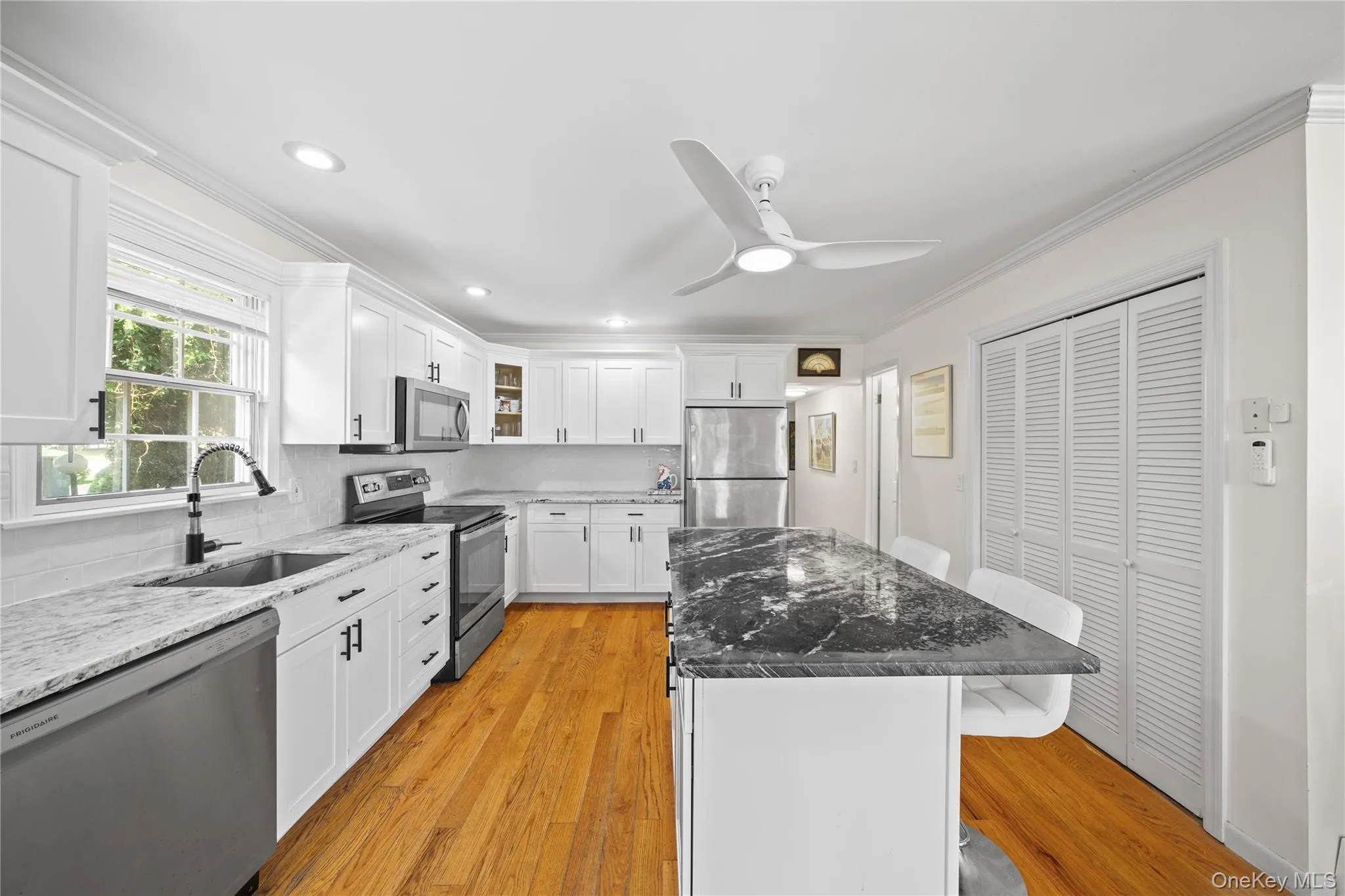 70 Middle Pond Road, Southampton, NY, 5 Bedrooms Bedrooms, 12 Rooms Rooms,2 BathroomsBathrooms,Residential,For Rent,Middle Pond,0,1052698 70 Middle Pond Road, Southampton, NY, 5 Bedrooms Bedrooms, 12 Rooms Rooms,2 BathroomsBathrooms,Residential,For Rent,Middle Pond,0,1052698