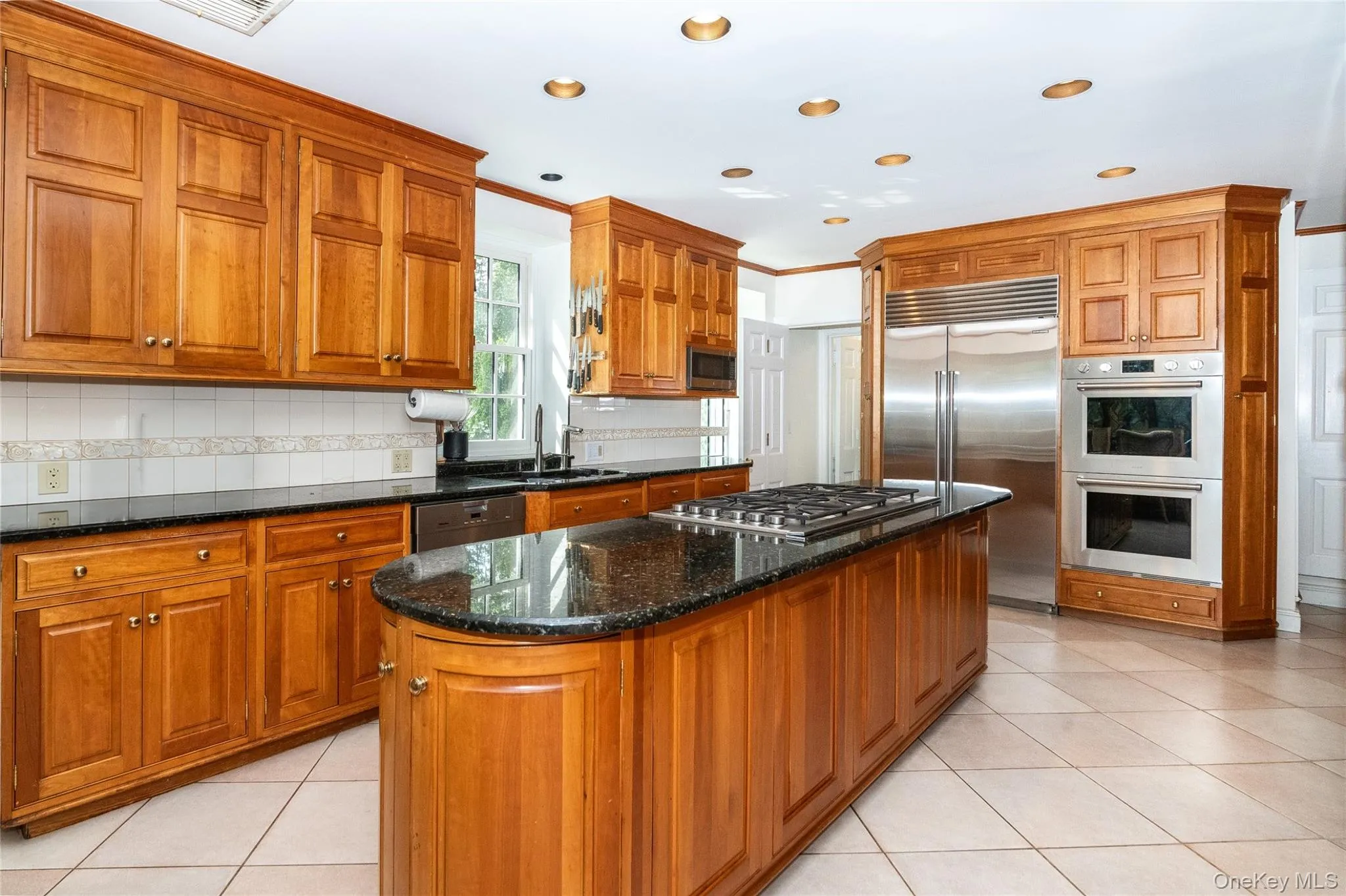 209 Beechmont Drive, New Rochelle, NY, 5 Bedrooms Bedrooms, 10 Rooms Rooms,4 BathroomsBathrooms,Residential,For Rent,Beechmont,0,1052711 209 Beechmont Drive, New Rochelle, NY, 5 Bedrooms Bedrooms, 10 Rooms Rooms,4 BathroomsBathrooms,Residential,For Rent,Beechmont,0,1052711