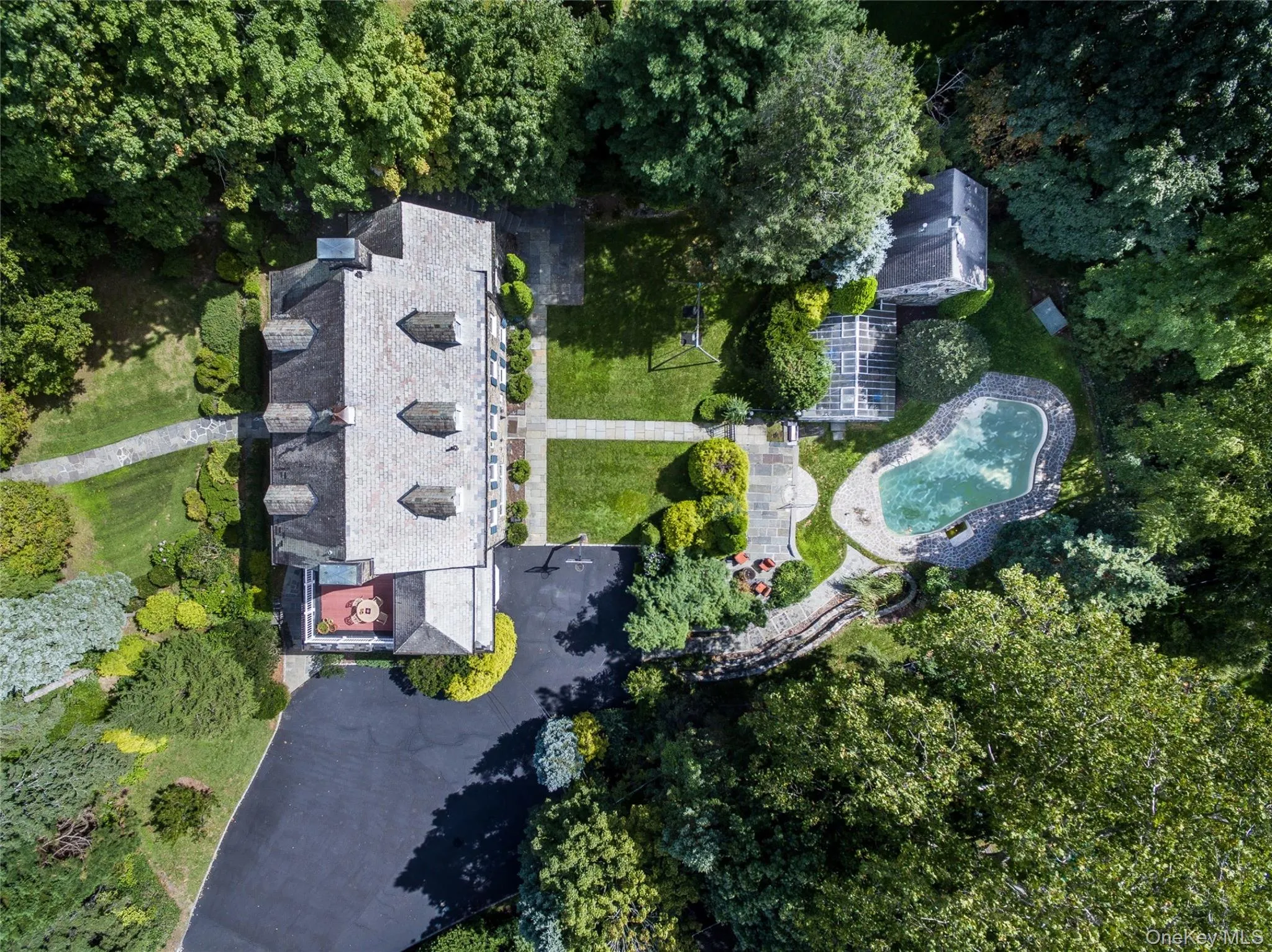 209 Beechmont Drive, New Rochelle, NY, 5 Bedrooms Bedrooms, 10 Rooms Rooms,4 BathroomsBathrooms,Residential,For Rent,Beechmont,0,1052711 209 Beechmont Drive, New Rochelle, NY, 5 Bedrooms Bedrooms, 10 Rooms Rooms,4 BathroomsBathrooms,Residential,For Rent,Beechmont,0,1052711