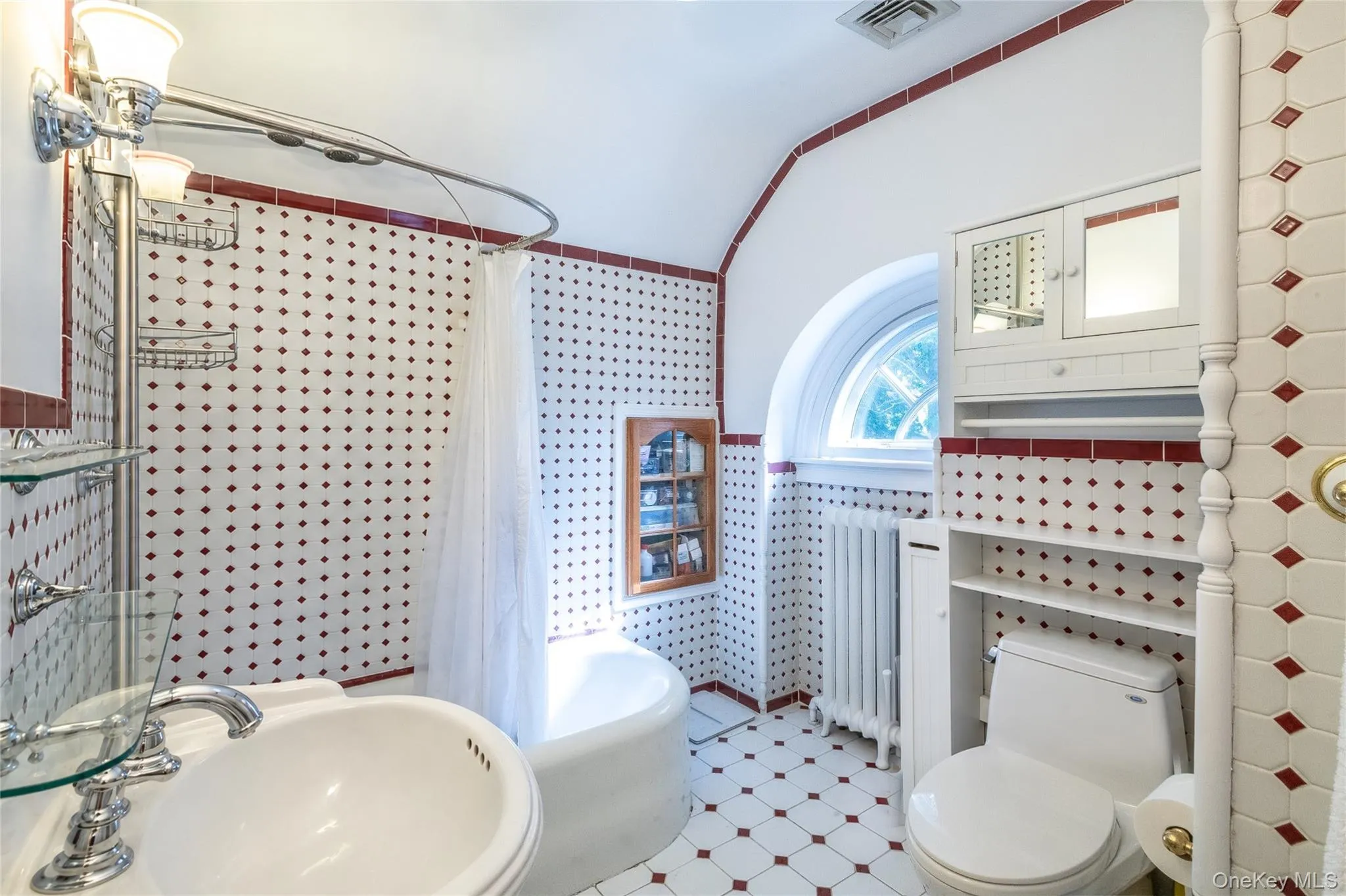 209 Beechmont Drive, New Rochelle, NY, 5 Bedrooms Bedrooms, 10 Rooms Rooms,4 BathroomsBathrooms,Residential,For Rent,Beechmont,0,1052711 209 Beechmont Drive, New Rochelle, NY, 5 Bedrooms Bedrooms, 10 Rooms Rooms,4 BathroomsBathrooms,Residential,For Rent,Beechmont,0,1052711