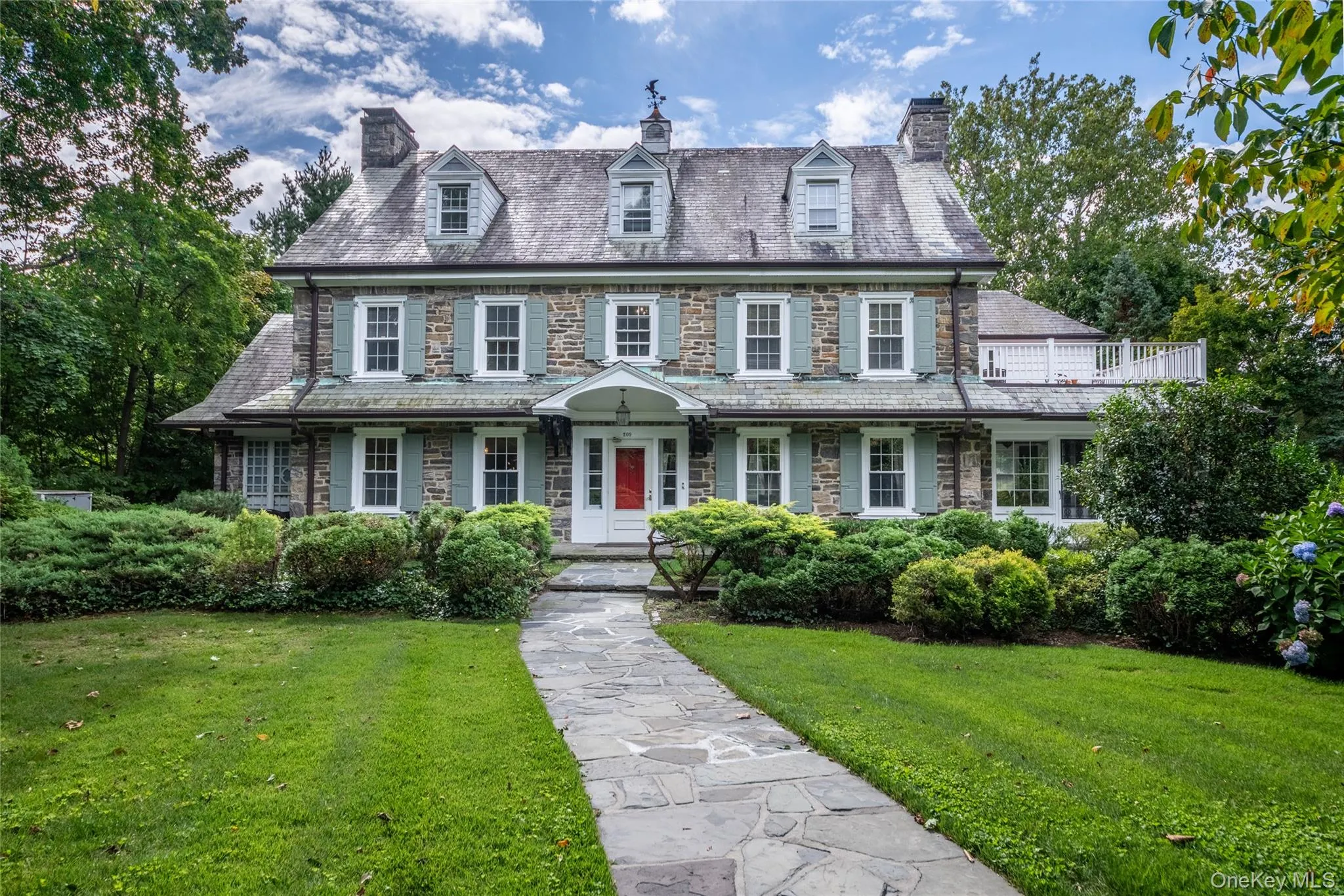209 Beechmont Drive, New Rochelle, NY, 5 Bedrooms Bedrooms, 10 Rooms Rooms,4 BathroomsBathrooms,Residential,For Rent,Beechmont,0,1052711 209 Beechmont Drive, New Rochelle, NY, 5 Bedrooms Bedrooms, 10 Rooms Rooms,4 BathroomsBathrooms,Residential,For Rent,Beechmont,0,1052711