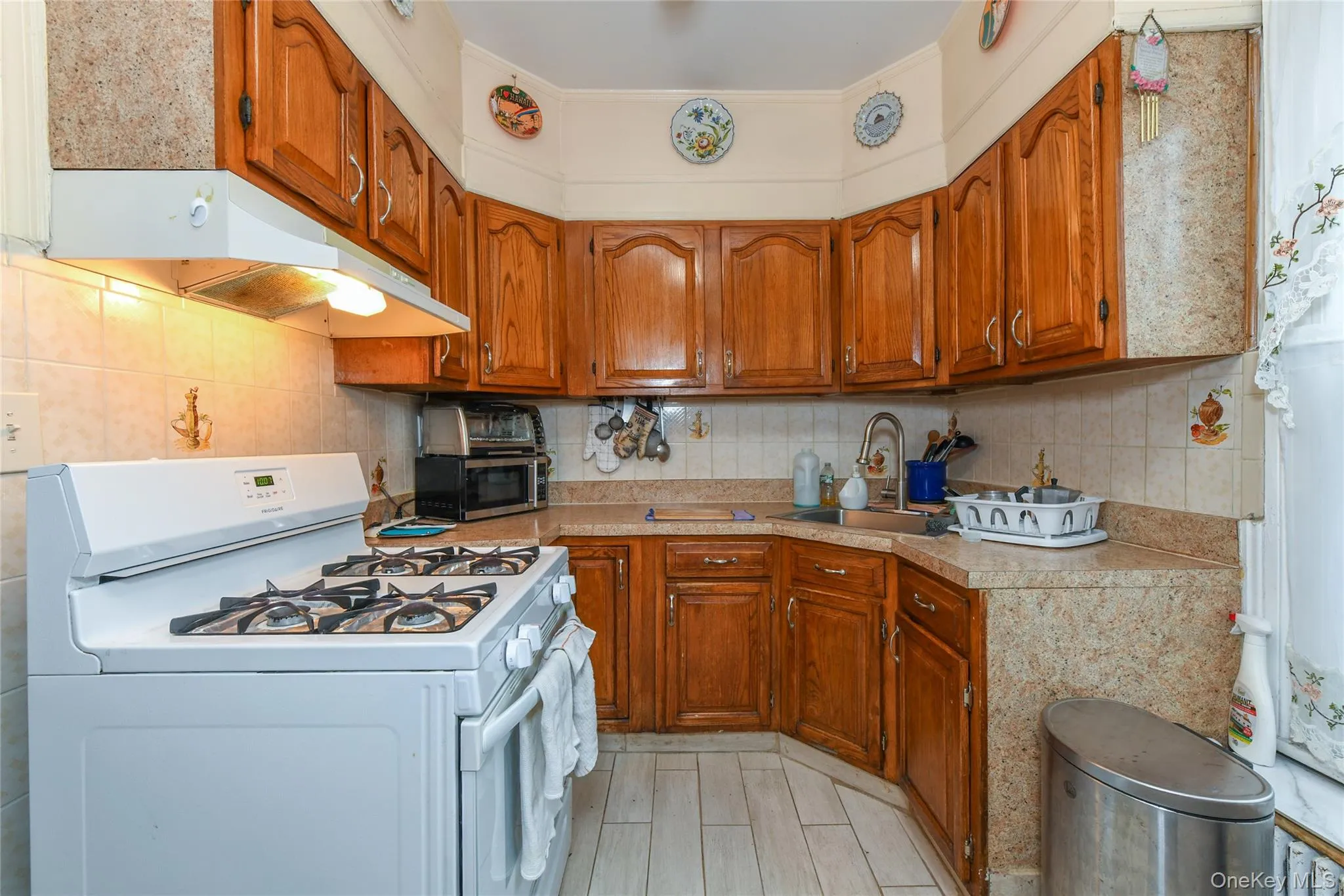 106-12 96th Street, New York, NY, 3 Bedrooms Bedrooms, 9 Rooms Rooms,2 BathroomsBathrooms,Residential,For Rent,96th,0,1052722 106-12 96th Street, New York, NY, 3 Bedrooms Bedrooms, 9 Rooms Rooms,2 BathroomsBathrooms,Residential,For Rent,96th,0,1052722