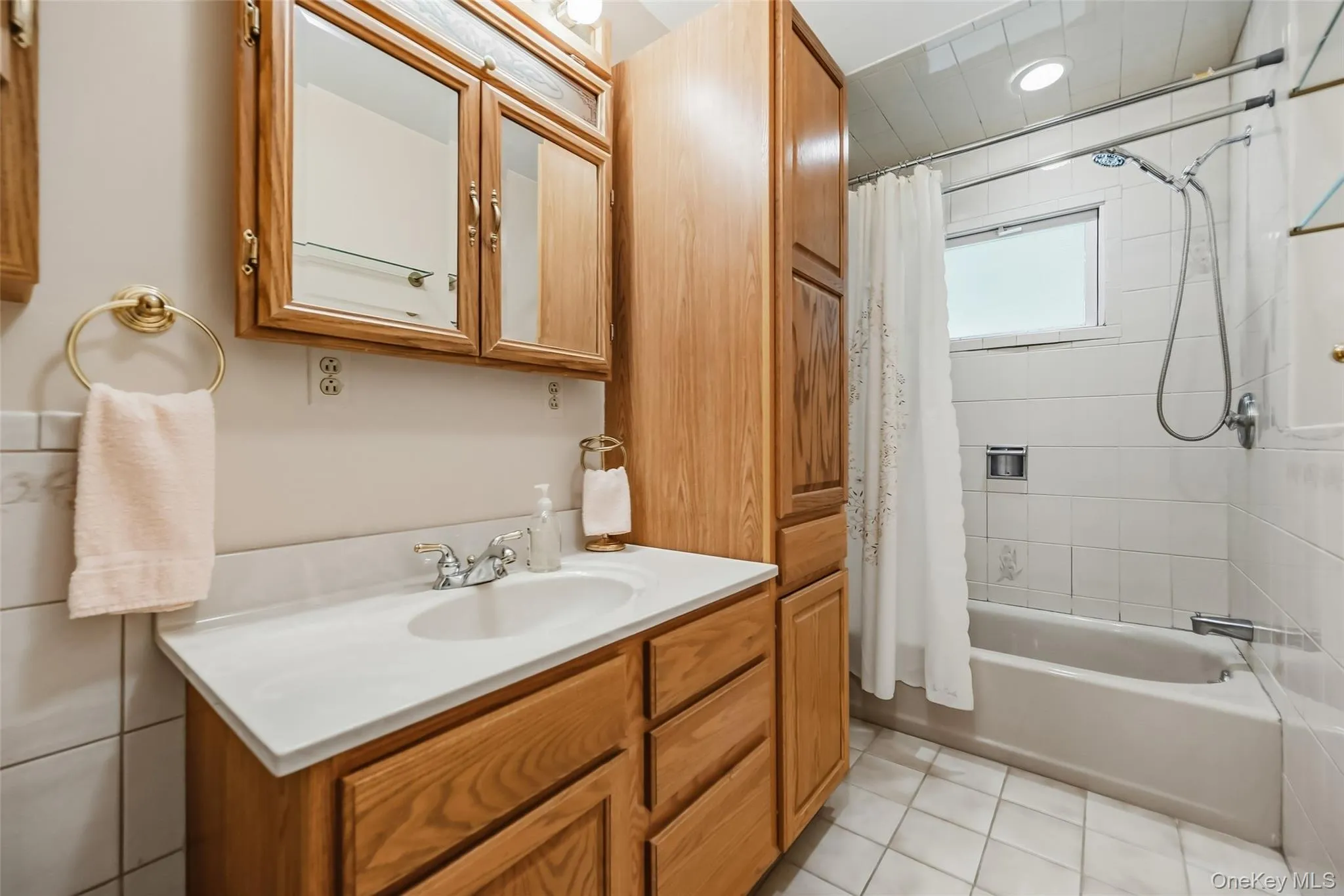 55 Orange Terrace, Middletown, NY, 3 Bedrooms Bedrooms, 5 Rooms Rooms,1 BathroomBathrooms,Residential,For Rent,Orange,0,1052724 55 Orange Terrace, Middletown, NY, 3 Bedrooms Bedrooms, 5 Rooms Rooms,1 BathroomBathrooms,Residential,For Rent,Orange,0,1052724