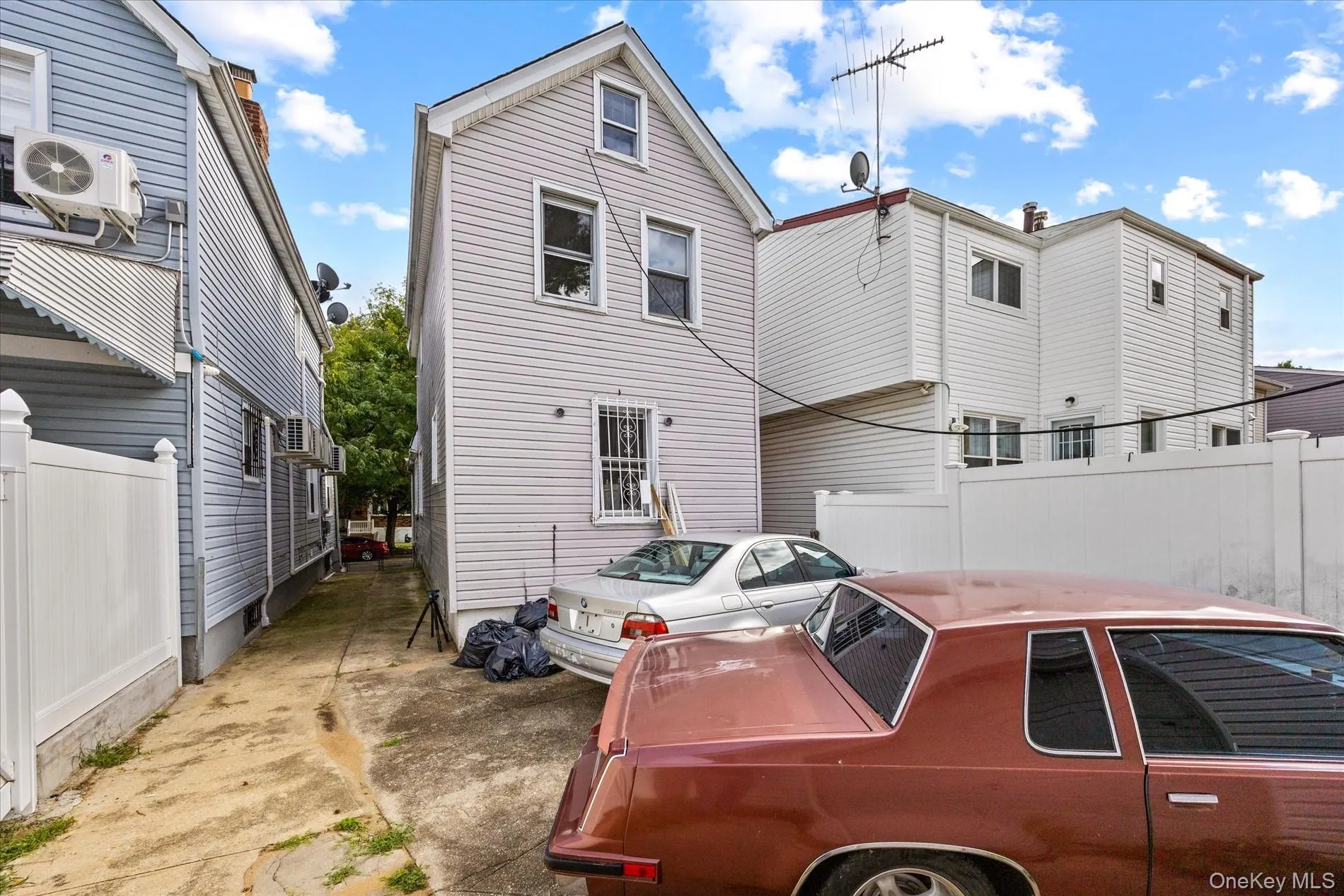 155-41 116th Drive, New York, NY, 3 Bedrooms Bedrooms, 4 Rooms Rooms,3 BathroomsBathrooms,Residential,For Rent,116th,0,1052725 155-41 116th Drive, New York, NY, 3 Bedrooms Bedrooms, 4 Rooms Rooms,3 BathroomsBathrooms,Residential,For Rent,116th,0,1052725
