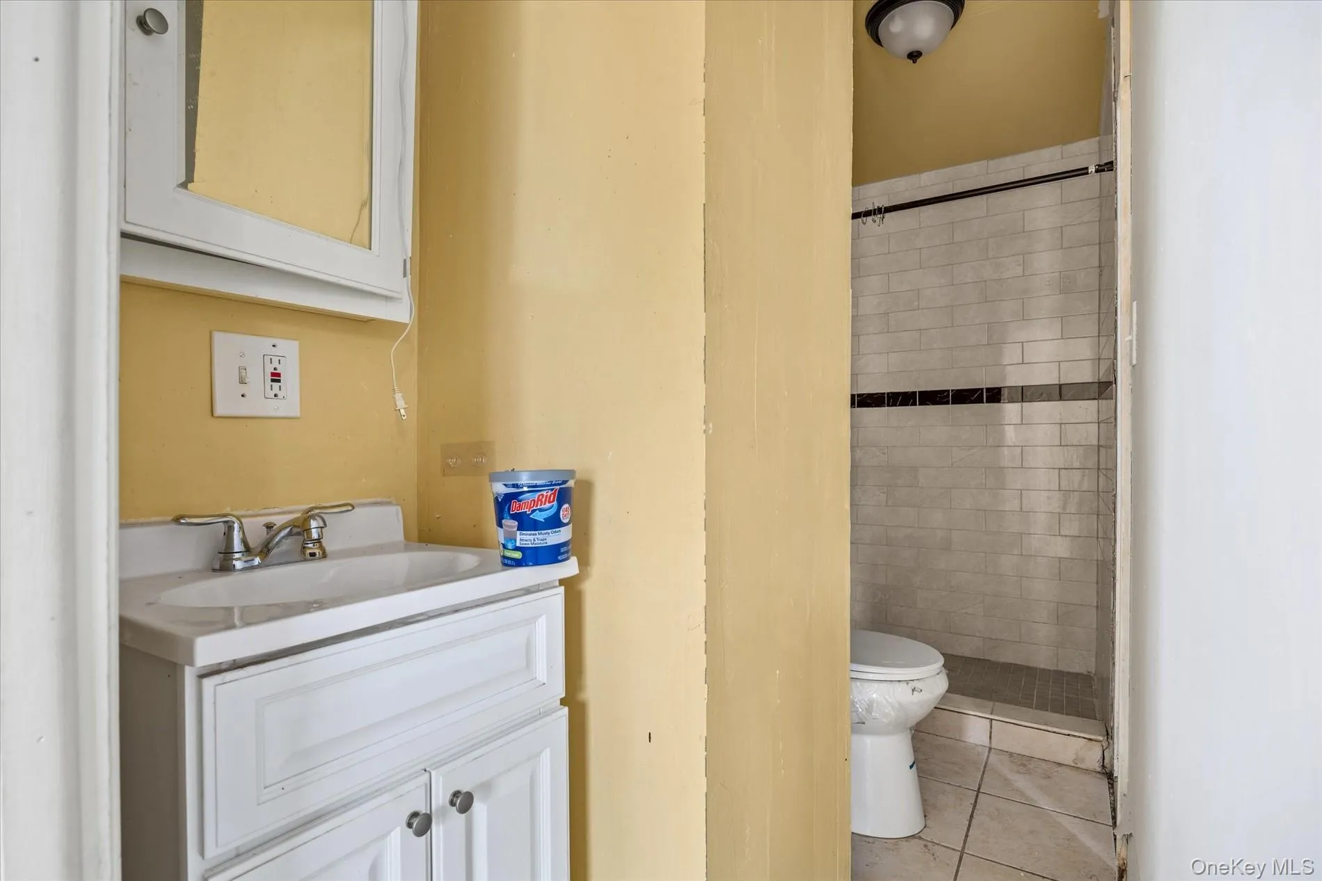 155-41 116th Drive, New York, NY, 3 Bedrooms Bedrooms, 4 Rooms Rooms,3 BathroomsBathrooms,Residential,For Rent,116th,0,1052725 155-41 116th Drive, New York, NY, 3 Bedrooms Bedrooms, 4 Rooms Rooms,3 BathroomsBathrooms,Residential,For Rent,116th,0,1052725