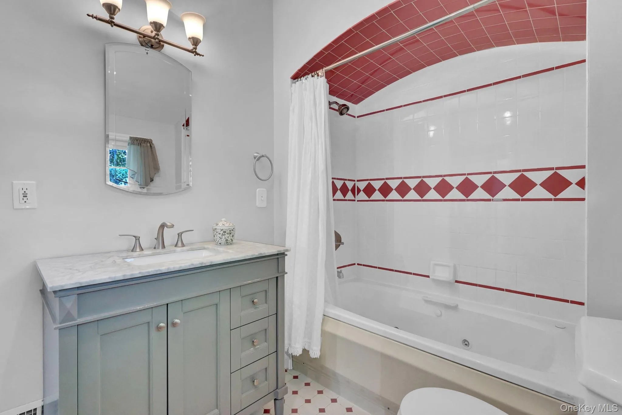 Located on the same floor as primary bedroom. Private. Located on the same floor as primary bedroom. Private.