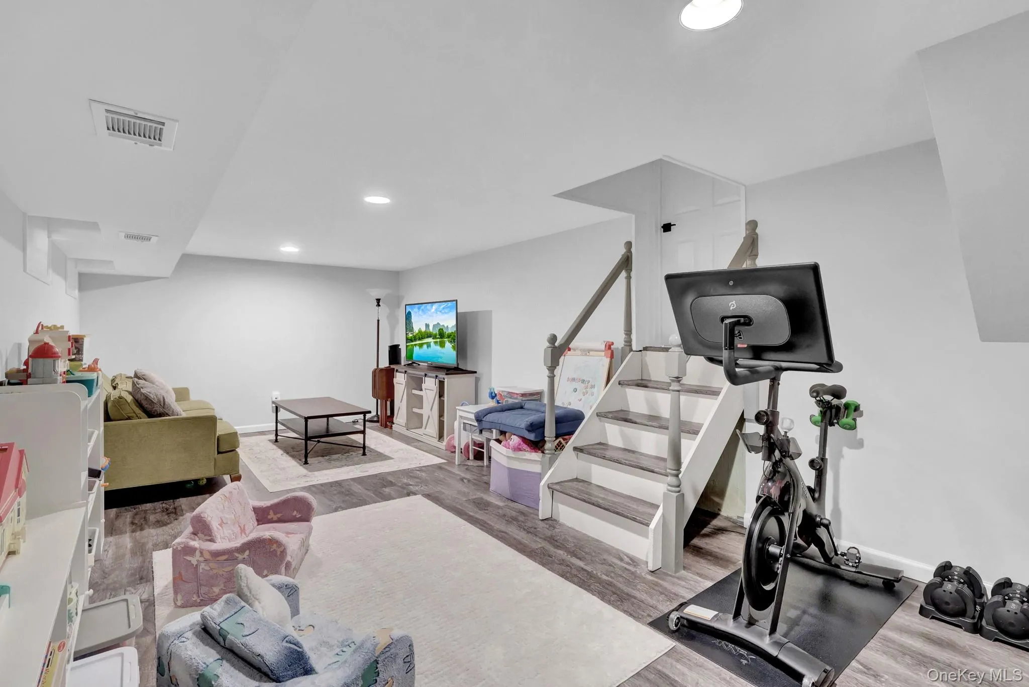 719 Glenridge Lane, Huntington, NY, 4 Bedrooms Bedrooms, 8 Rooms Rooms,2 BathroomsBathrooms,Residential,For Rent,Glenridge,0,1052736 719 Glenridge Lane, Huntington, NY, 4 Bedrooms Bedrooms, 8 Rooms Rooms,2 BathroomsBathrooms,Residential,For Rent,Glenridge,0,1052736