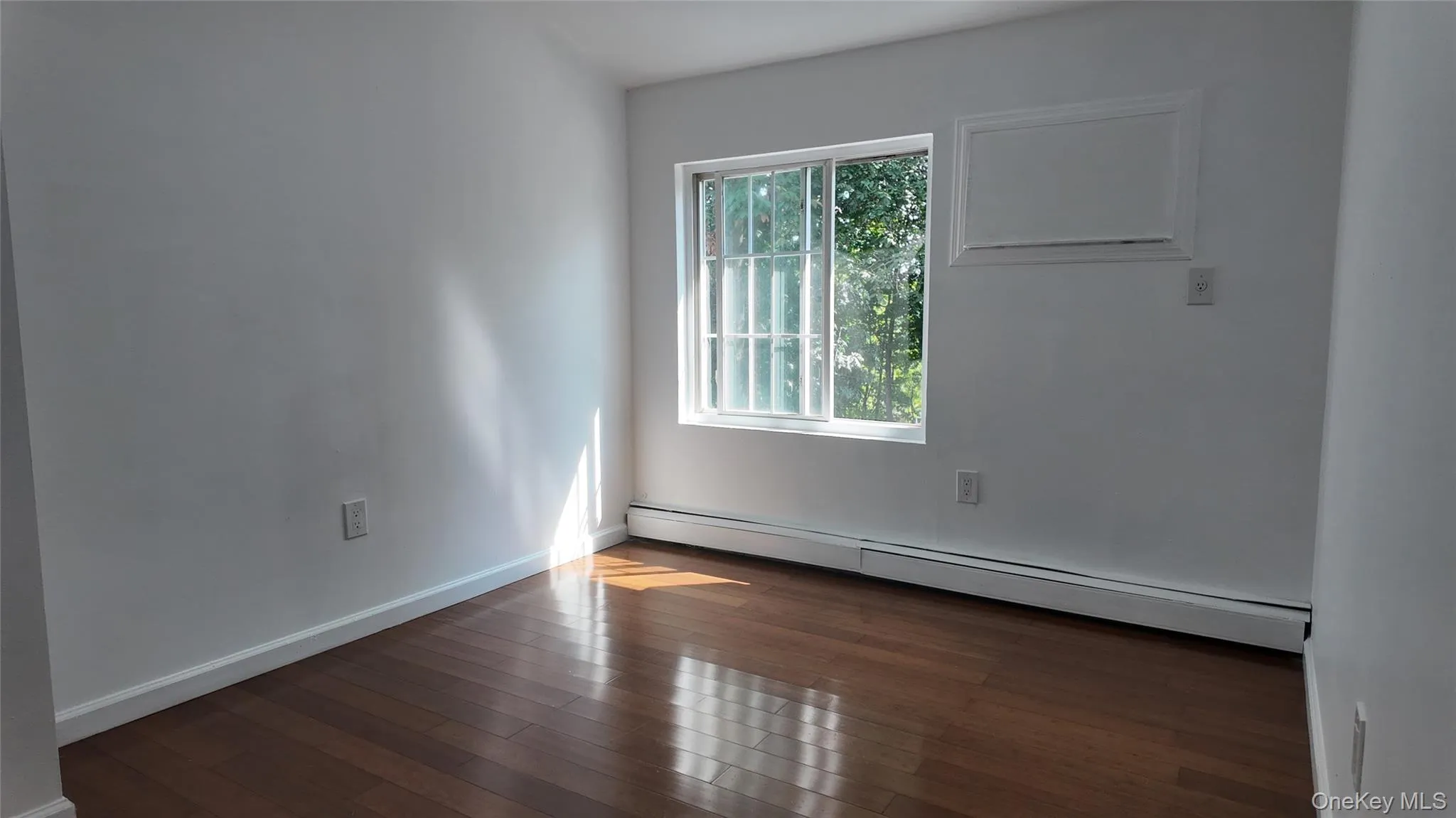 13930 Laurelton Parkway, New York, NY, 3 Bedrooms Bedrooms, 5 Rooms Rooms,1 BathroomBathrooms,Residential Lease,For Rent,Laurelton,0,1052740 13930 Laurelton Parkway, New York, NY, 3 Bedrooms Bedrooms, 5 Rooms Rooms,1 BathroomBathrooms,Residential Lease,For Rent,Laurelton,0,1052740