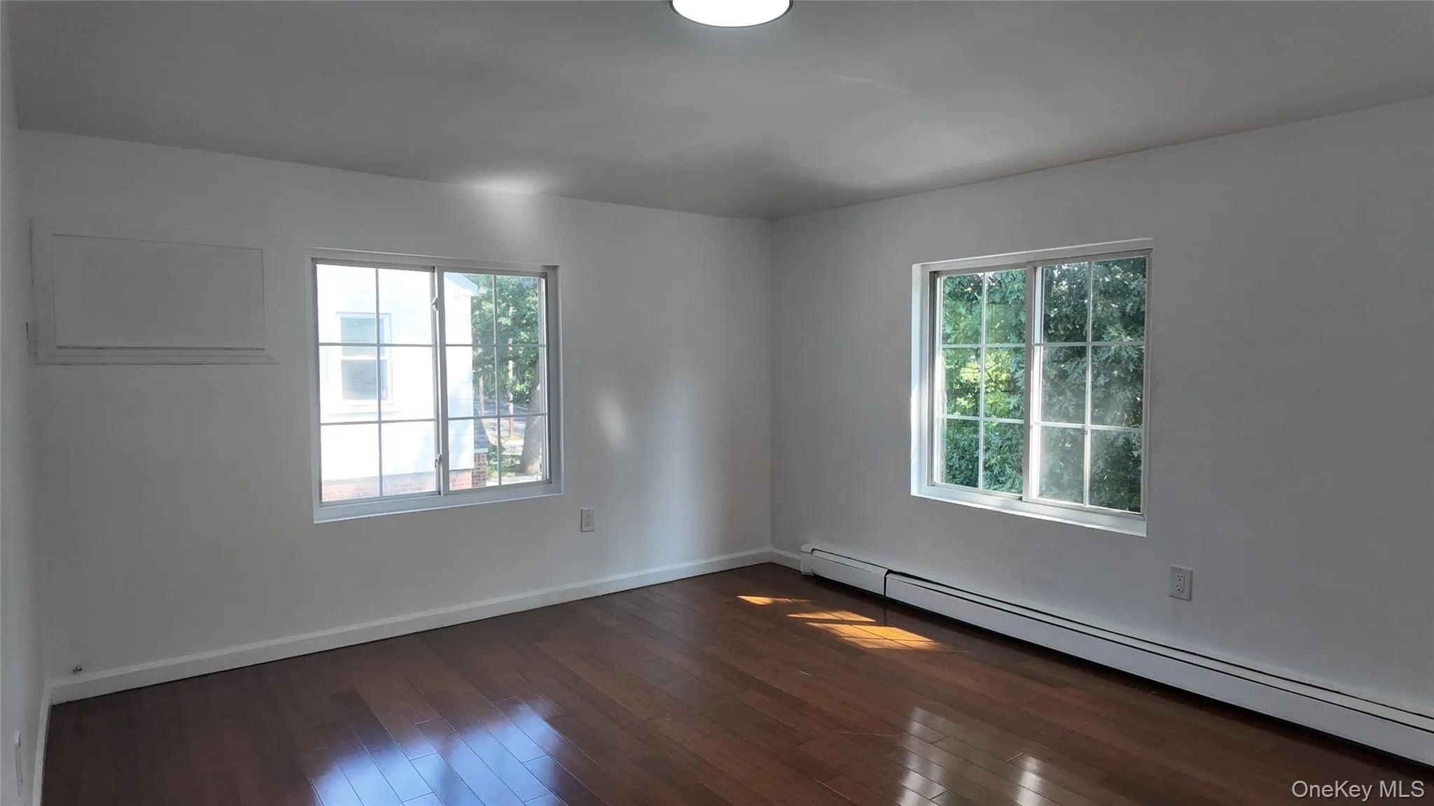 13930 Laurelton Parkway, New York, NY, 3 Bedrooms Bedrooms, 5 Rooms Rooms,1 BathroomBathrooms,Residential Lease,For Rent,Laurelton,0,1052740 13930 Laurelton Parkway, New York, NY, 3 Bedrooms Bedrooms, 5 Rooms Rooms,1 BathroomBathrooms,Residential Lease,For Rent,Laurelton,0,1052740
