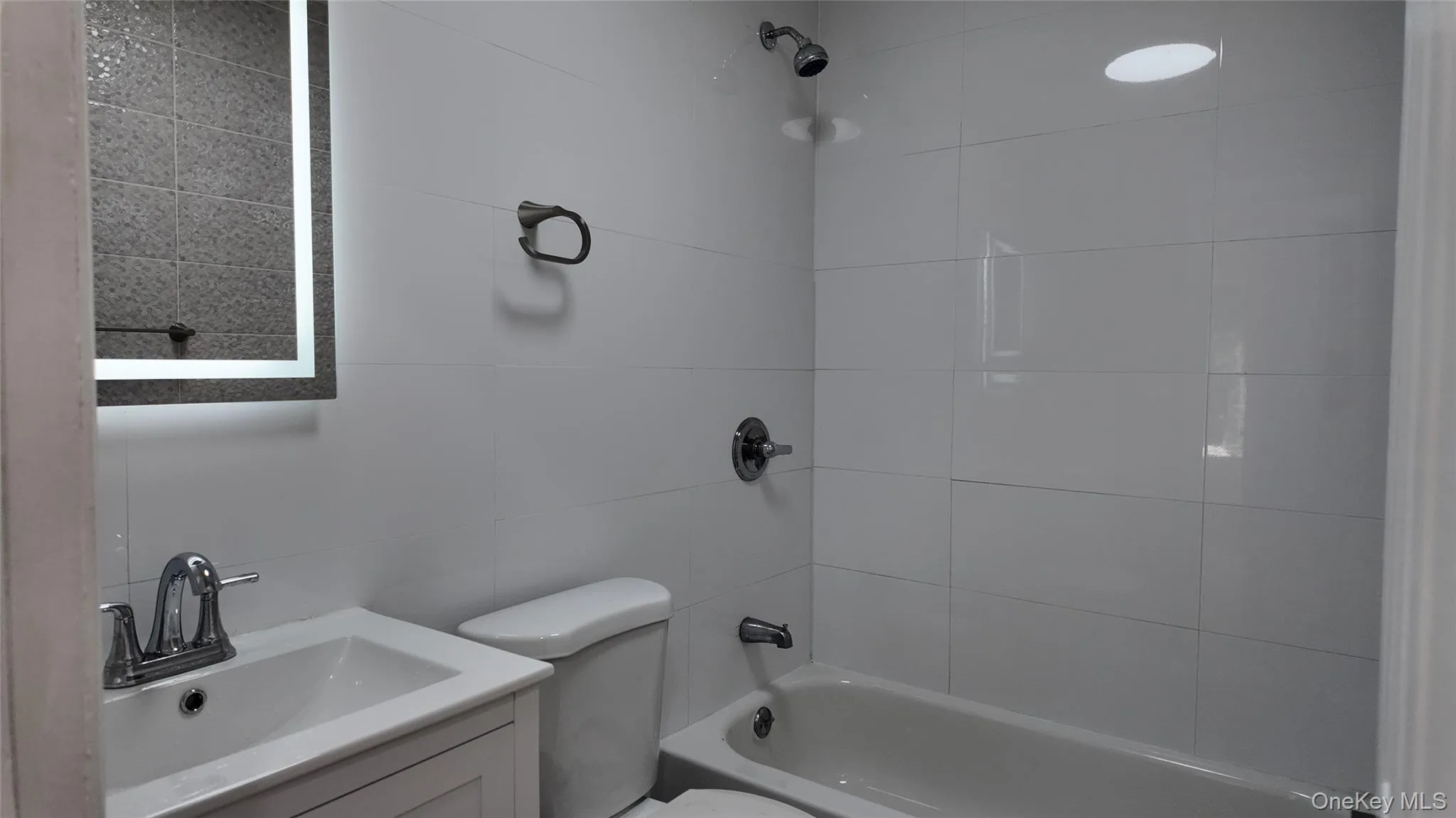 13930 Laurelton Parkway, New York, NY, 3 Bedrooms Bedrooms, 5 Rooms Rooms,1 BathroomBathrooms,Residential Lease,For Rent,Laurelton,0,1052740 13930 Laurelton Parkway, New York, NY, 3 Bedrooms Bedrooms, 5 Rooms Rooms,1 BathroomBathrooms,Residential Lease,For Rent,Laurelton,0,1052740