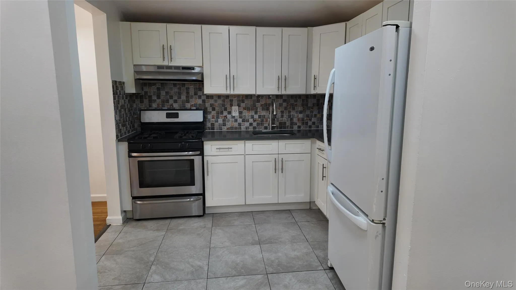 13930 Laurelton Parkway, New York, NY, 3 Bedrooms Bedrooms, 5 Rooms Rooms,1 BathroomBathrooms,Residential Lease,For Rent,Laurelton,0,1052740 13930 Laurelton Parkway, New York, NY, 3 Bedrooms Bedrooms, 5 Rooms Rooms,1 BathroomBathrooms,Residential Lease,For Rent,Laurelton,0,1052740