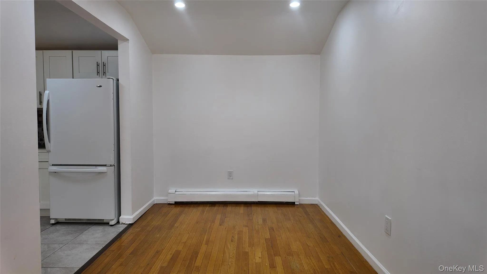 13930 Laurelton Parkway, New York, NY, 3 Bedrooms Bedrooms, 5 Rooms Rooms,1 BathroomBathrooms,Residential Lease,For Rent,Laurelton,0,1052740 13930 Laurelton Parkway, New York, NY, 3 Bedrooms Bedrooms, 5 Rooms Rooms,1 BathroomBathrooms,Residential Lease,For Rent,Laurelton,0,1052740