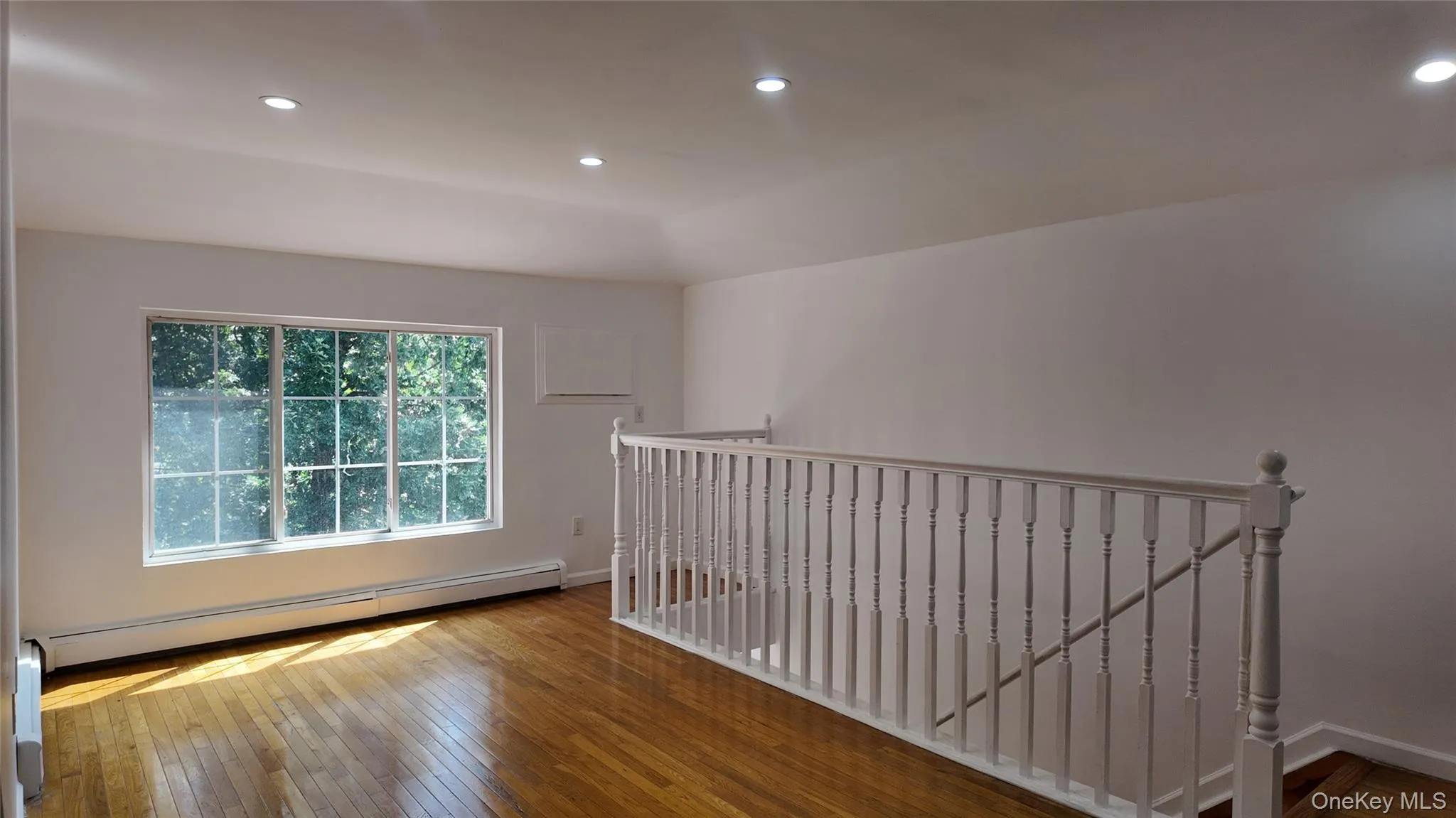 13930 Laurelton Parkway, New York, NY, 3 Bedrooms Bedrooms, 5 Rooms Rooms,1 BathroomBathrooms,Residential Lease,For Rent,Laurelton,0,1052740 13930 Laurelton Parkway, New York, NY, 3 Bedrooms Bedrooms, 5 Rooms Rooms,1 BathroomBathrooms,Residential Lease,For Rent,Laurelton,0,1052740