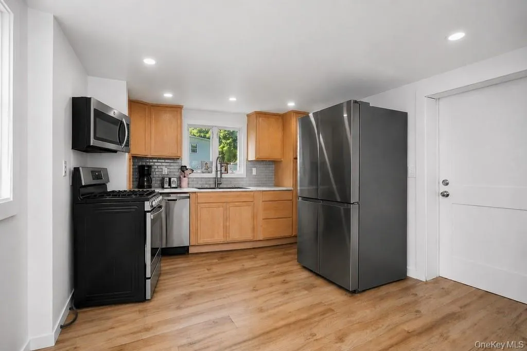 139 8th Street, Cortlandt, NY, 2 Bedrooms Bedrooms, 7 Rooms Rooms,1 BathroomBathrooms,Residential,For Rent,8th,0,1052744 139 8th Street, Cortlandt, NY, 2 Bedrooms Bedrooms, 7 Rooms Rooms,1 BathroomBathrooms,Residential,For Rent,8th,0,1052744